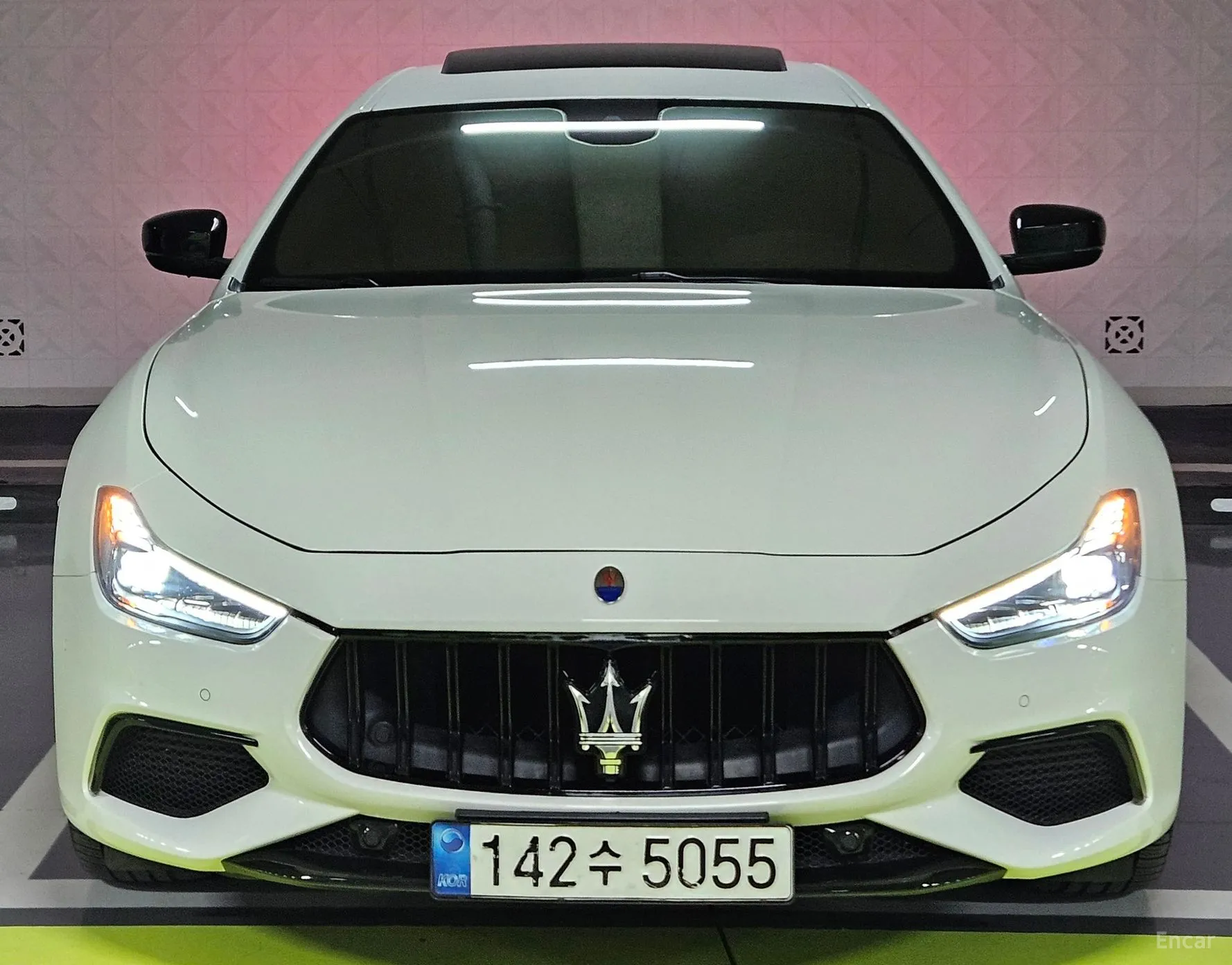 Maserati Ghibli превью 3
