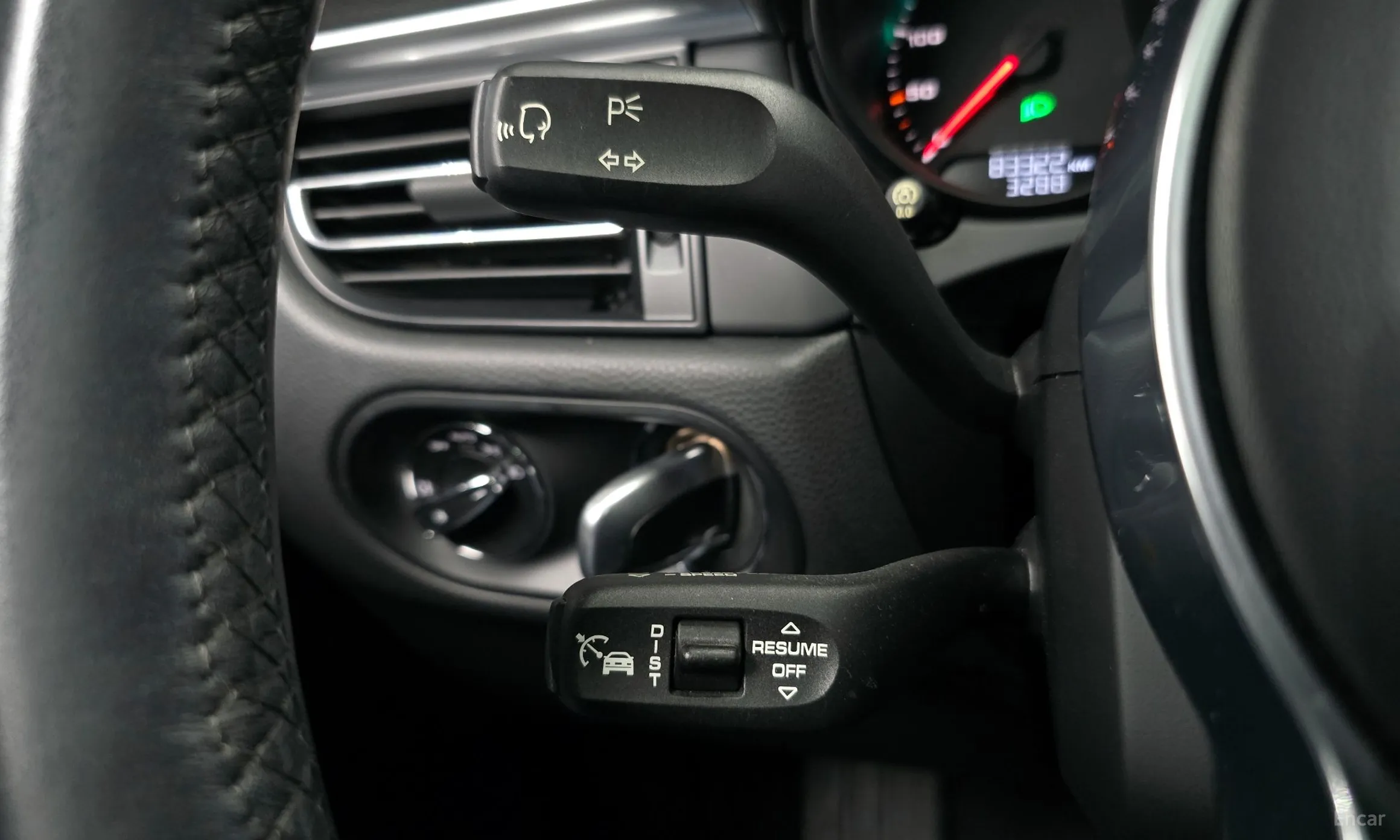 Porsche Macan превью 16