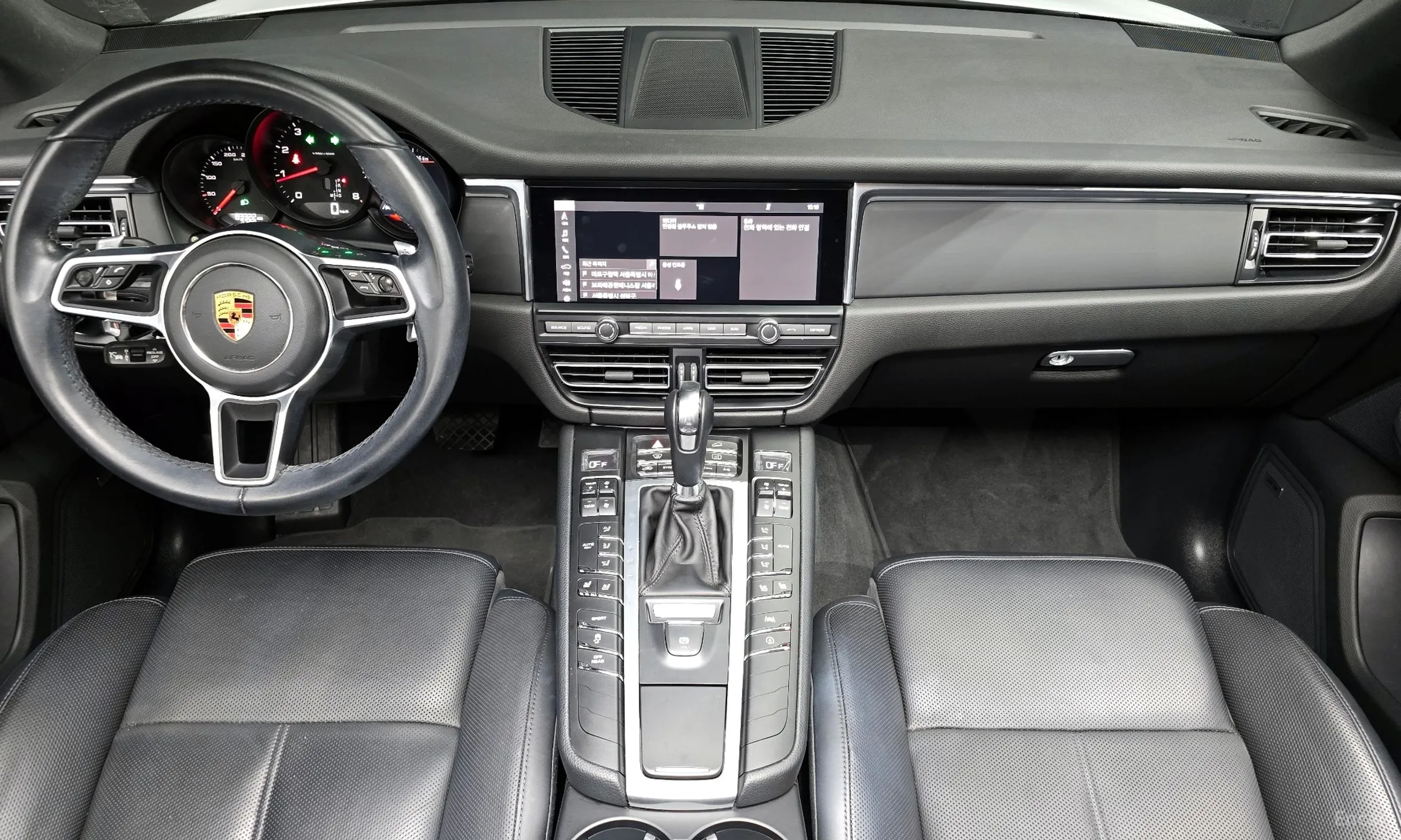 Porsche Macan превью 7