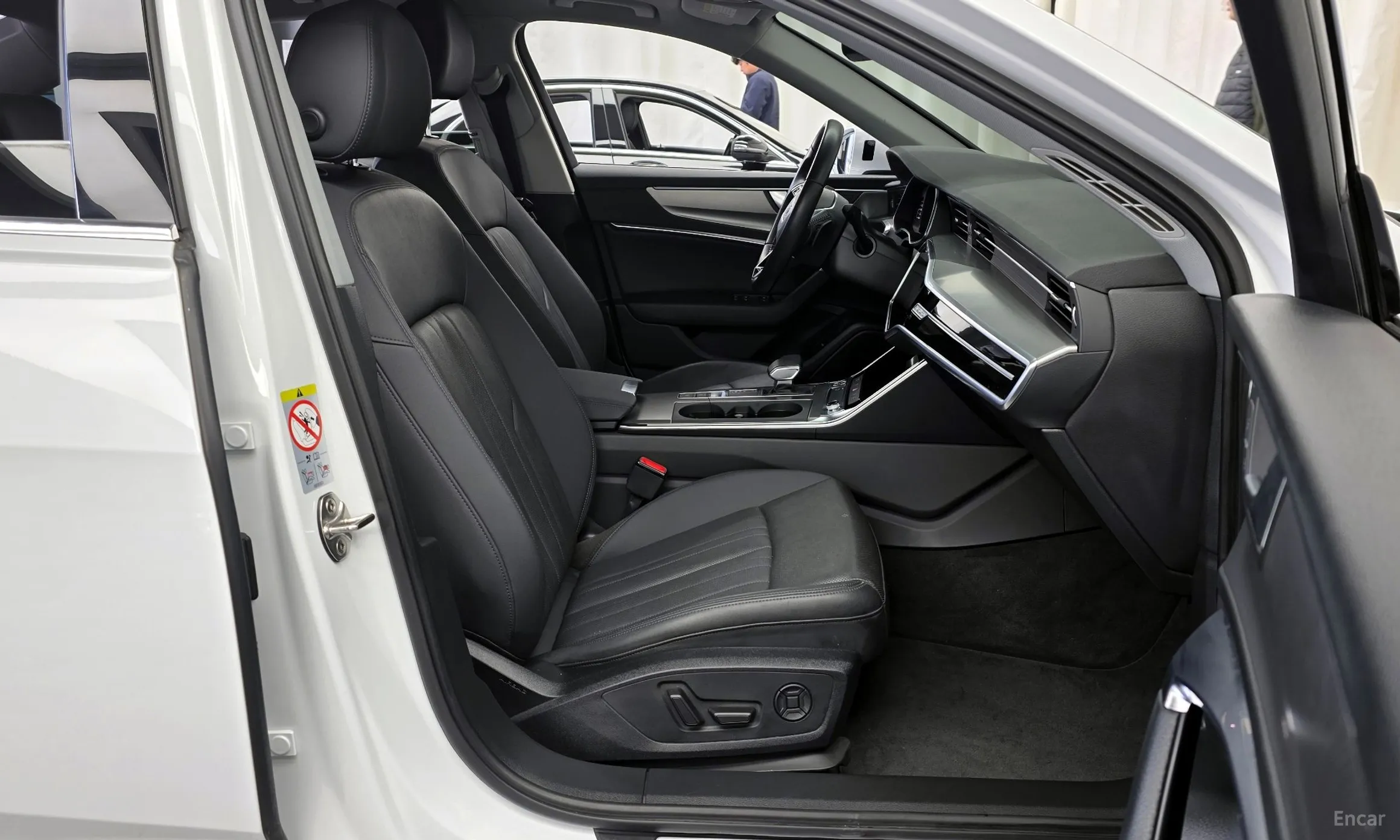 Audi A6 (C8) превью 11