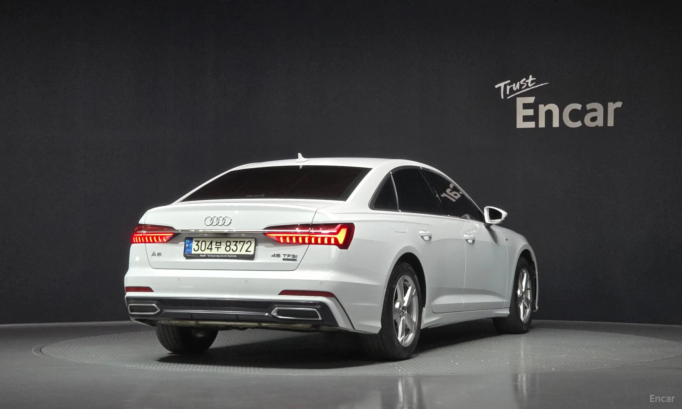 Audi A6 (C8)