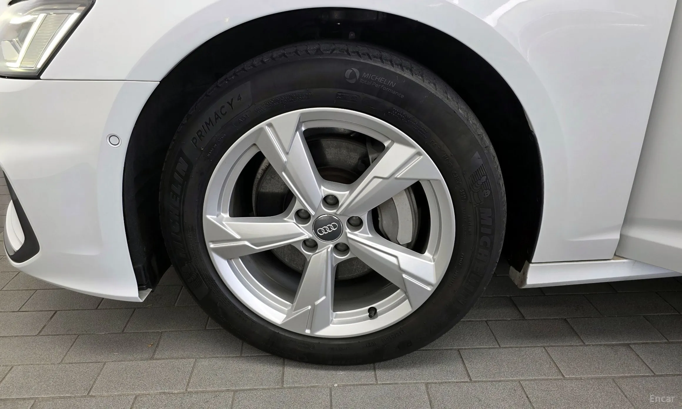 Audi A6 (C8) превью 5