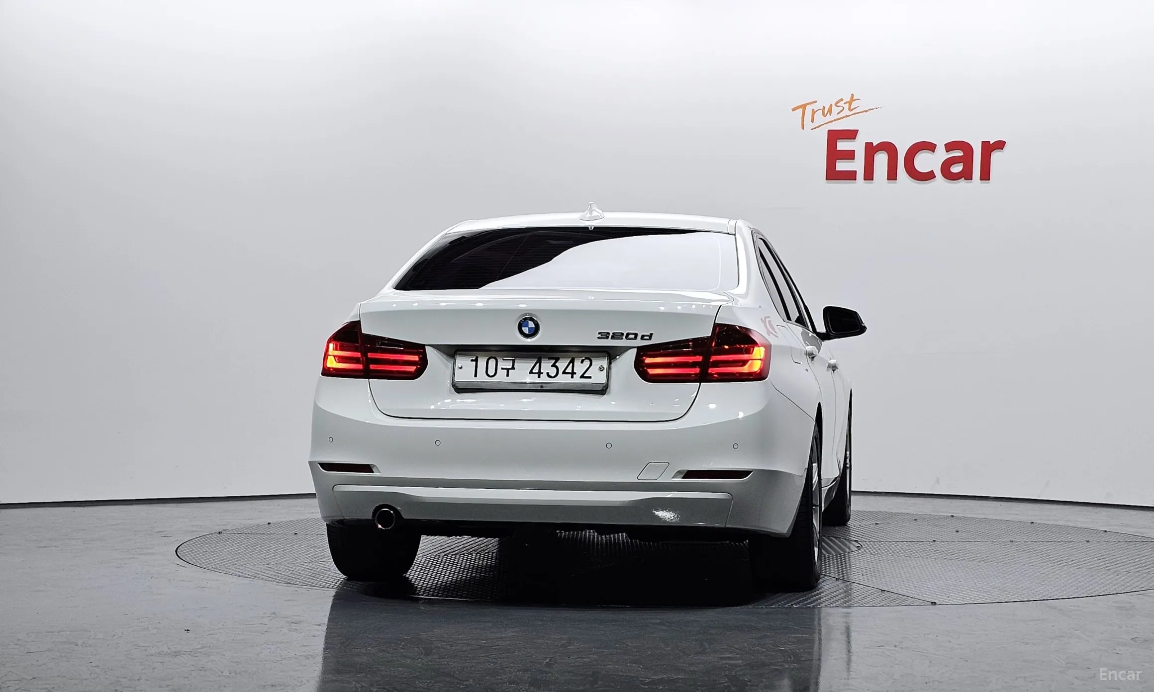 BMW 3 Series (F30) превью 4