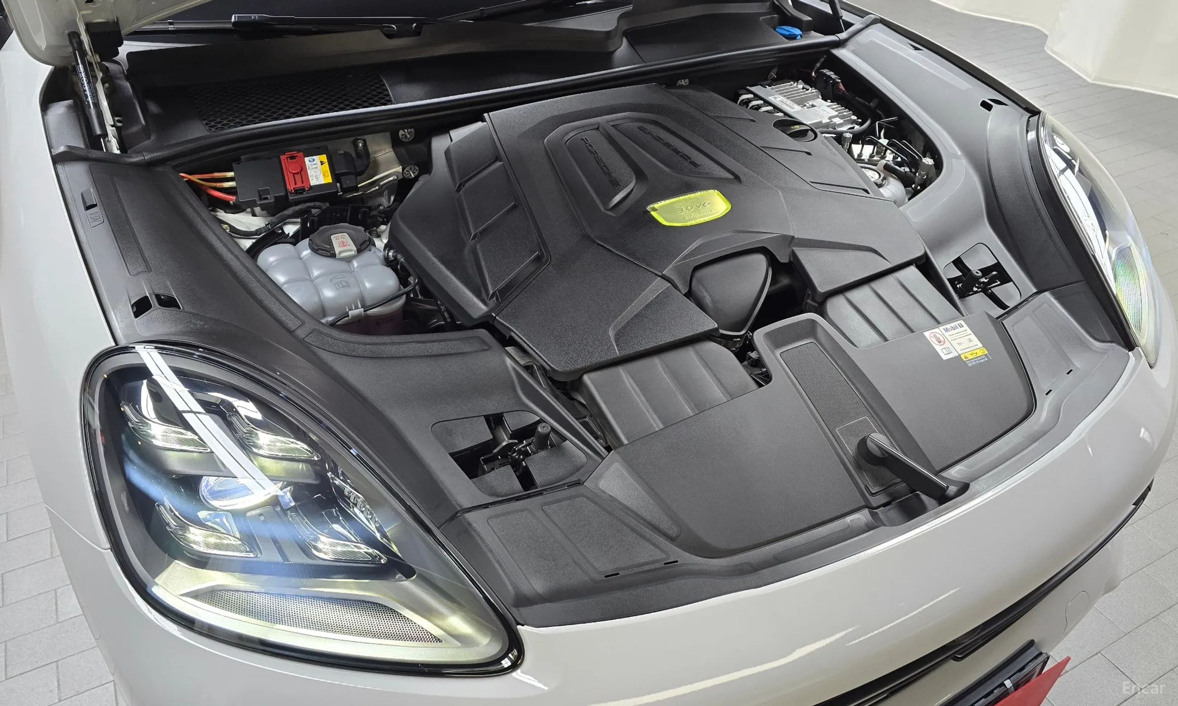 Porsche Cayenne (PO536) превью 6