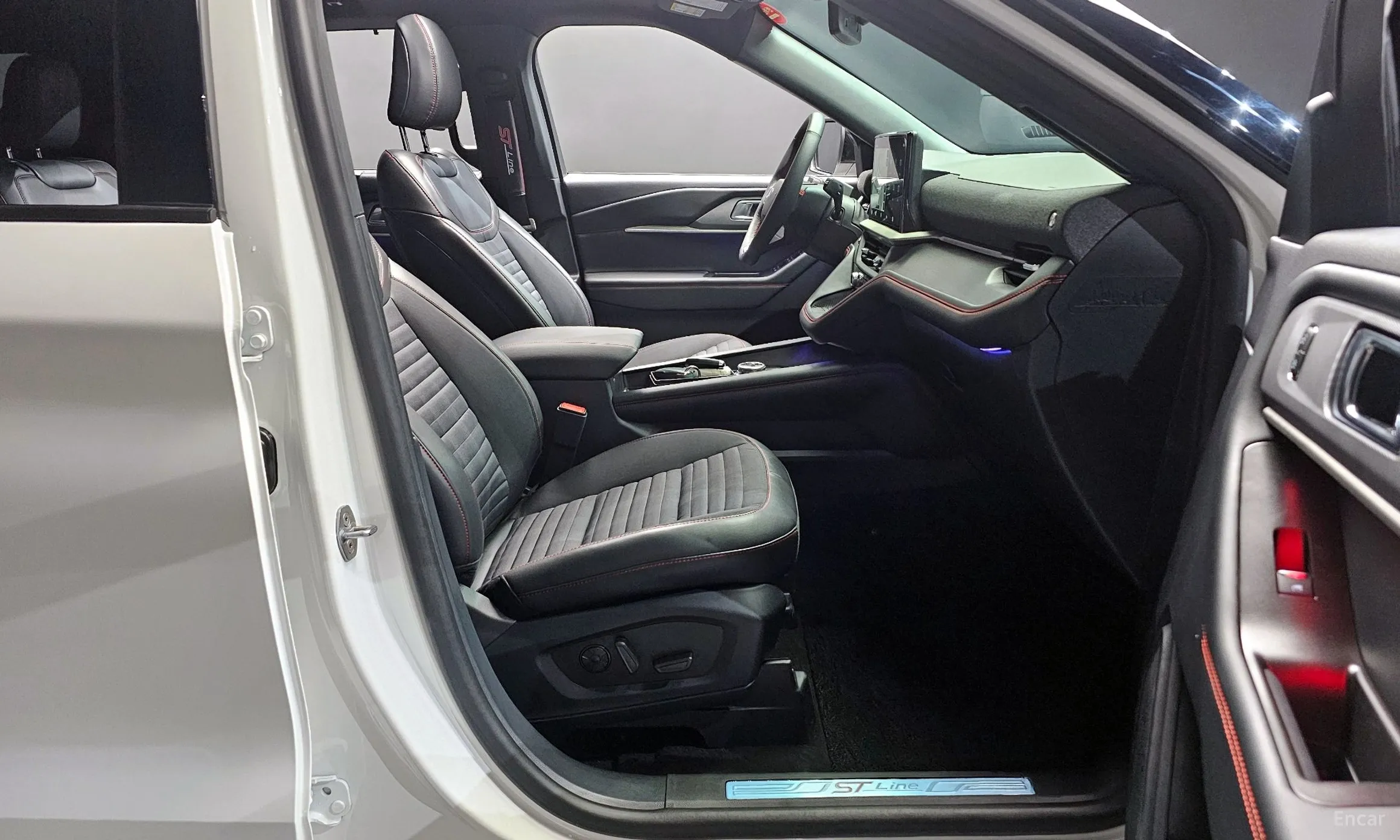 Ford Explorer 6th Generation превью 11