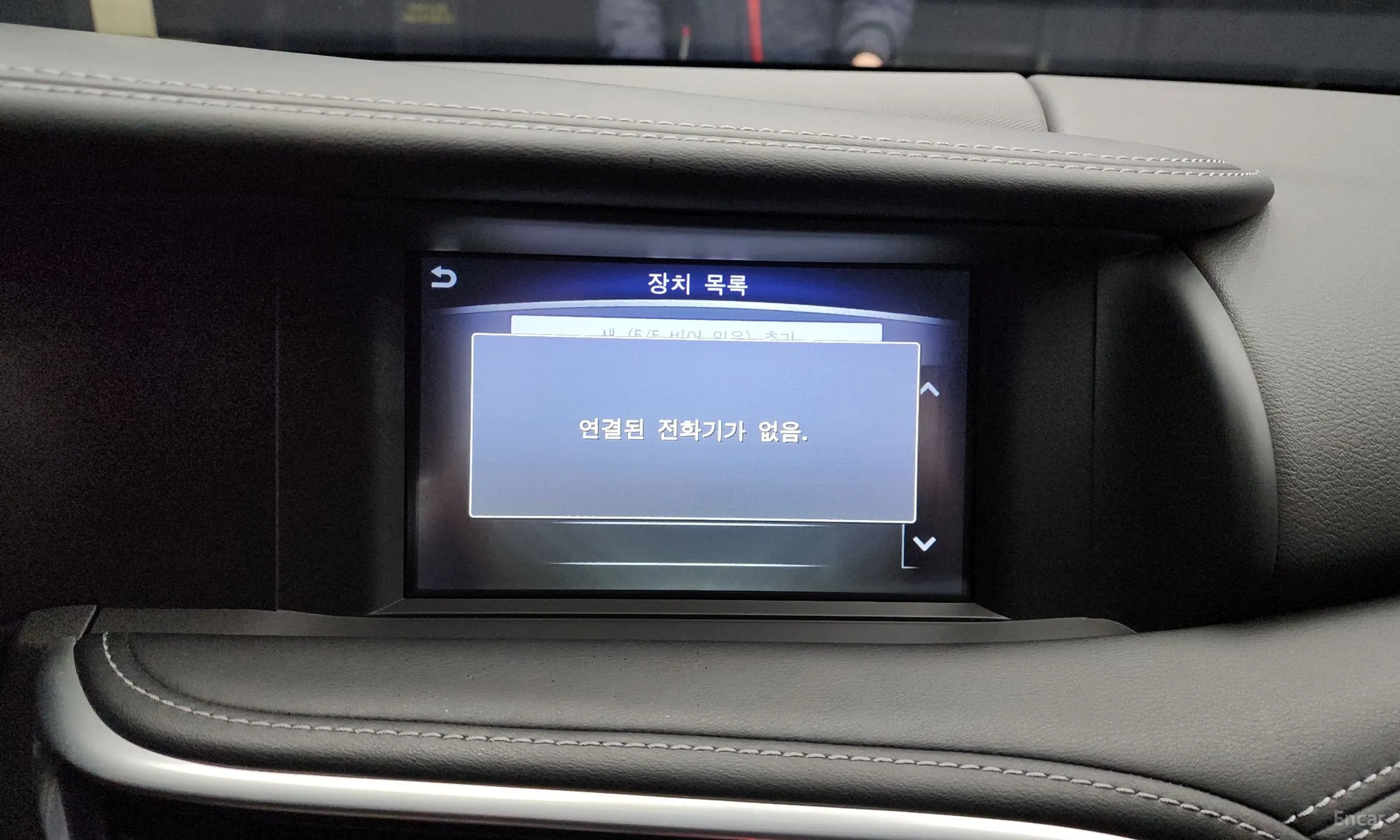 Infiniti Q30 превью 14