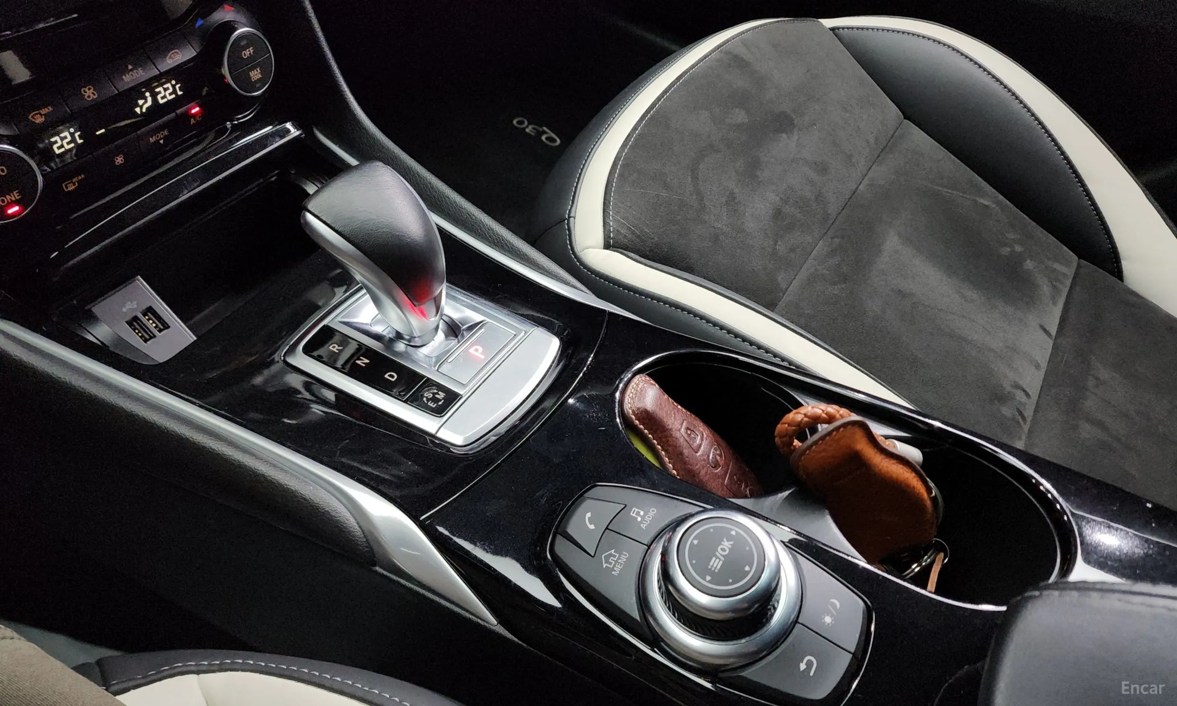 Infiniti Q30 превью 9