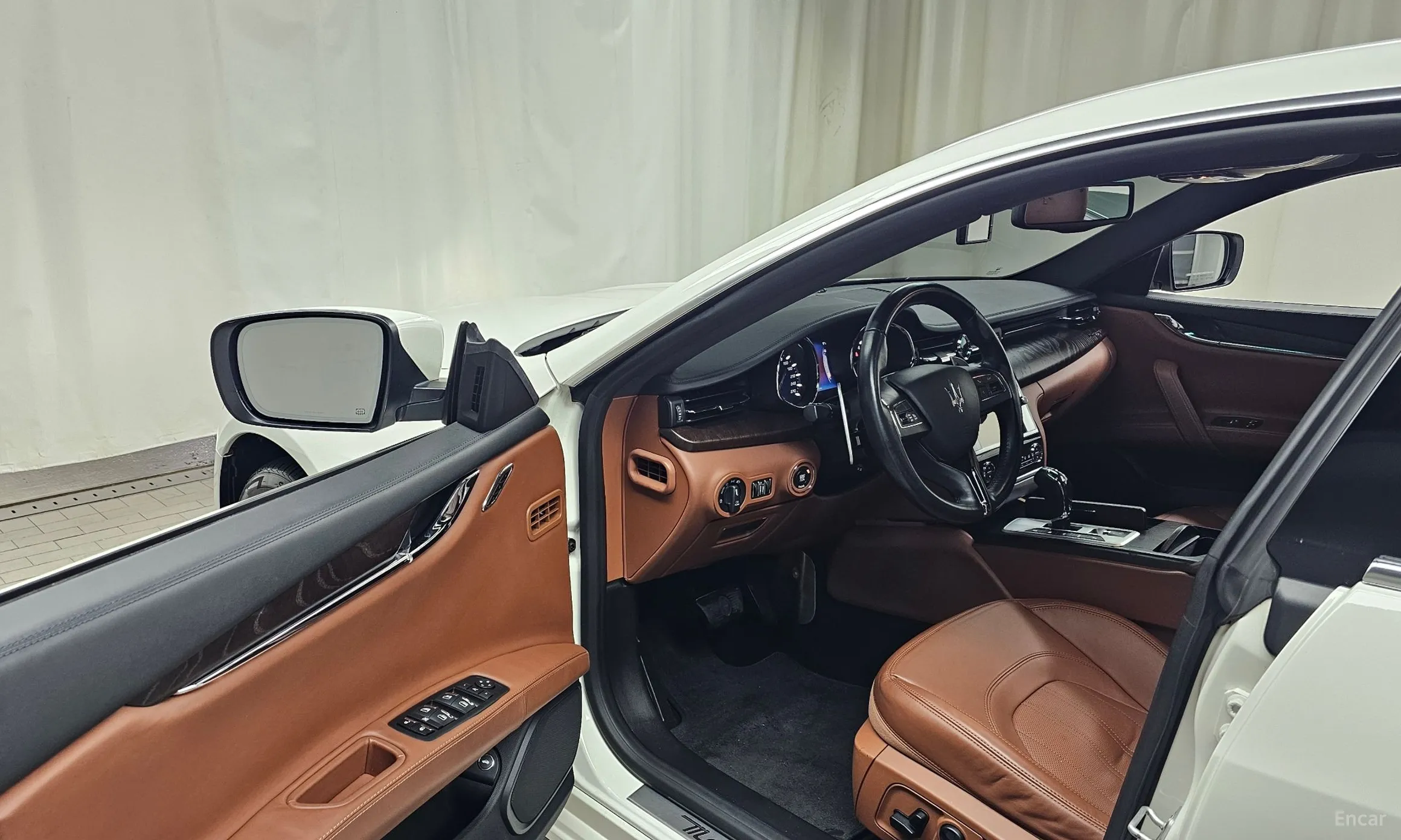 Maserati Quattroporte превью 10