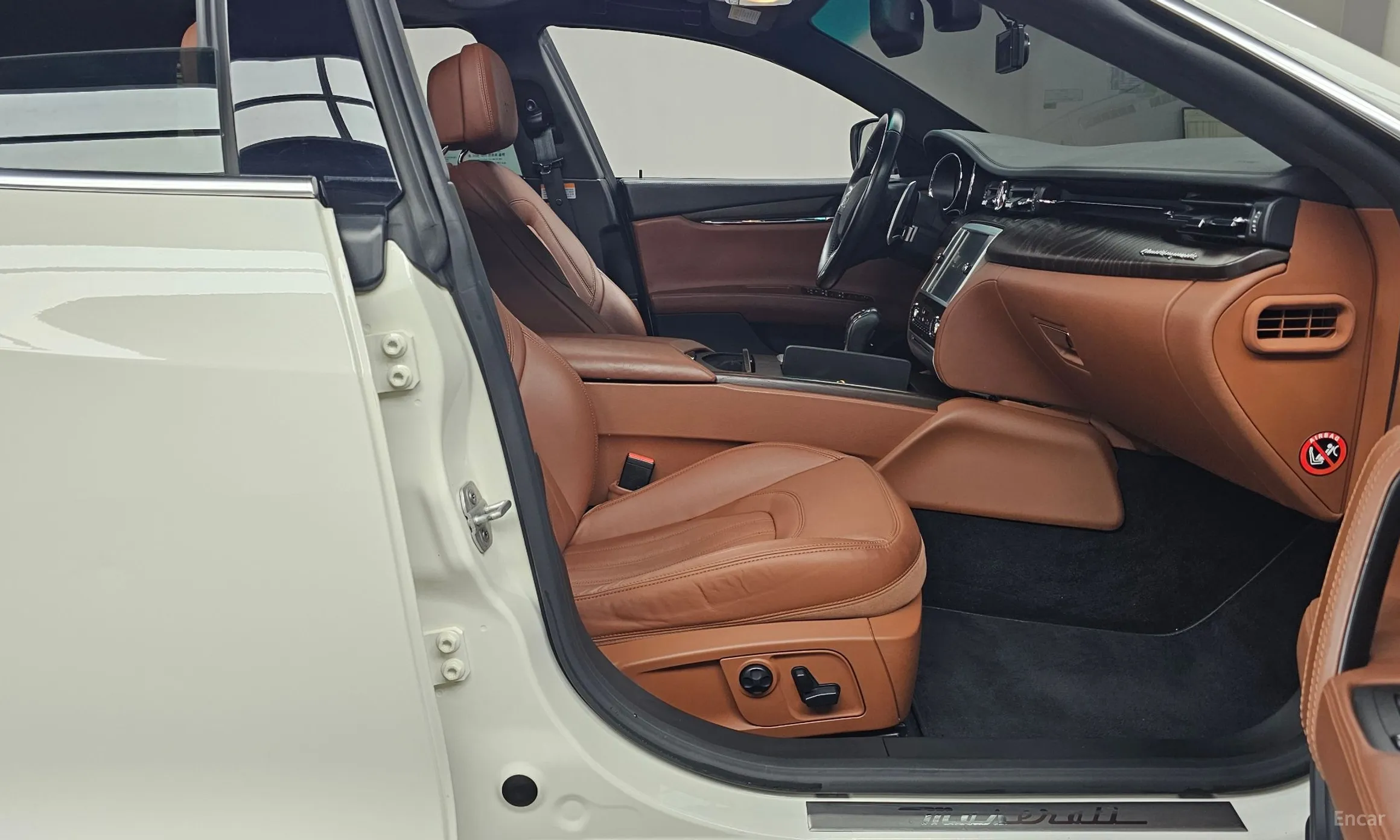 Maserati Quattroporte превью 11