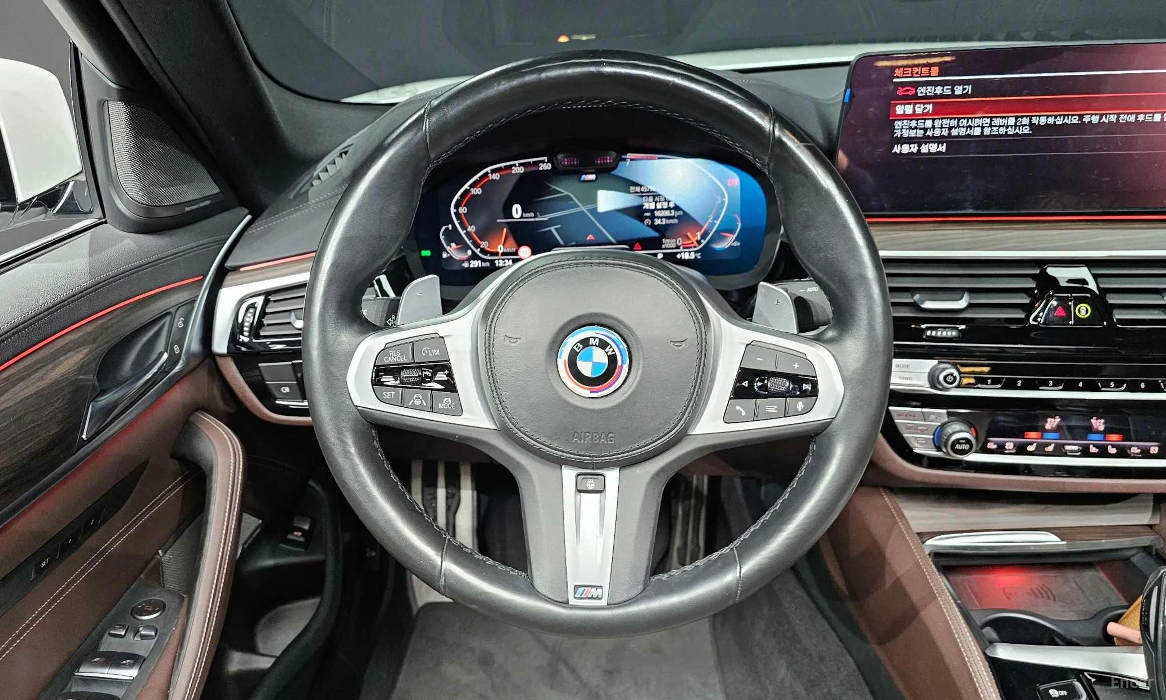 BMW 5 Series (G30) превью 13