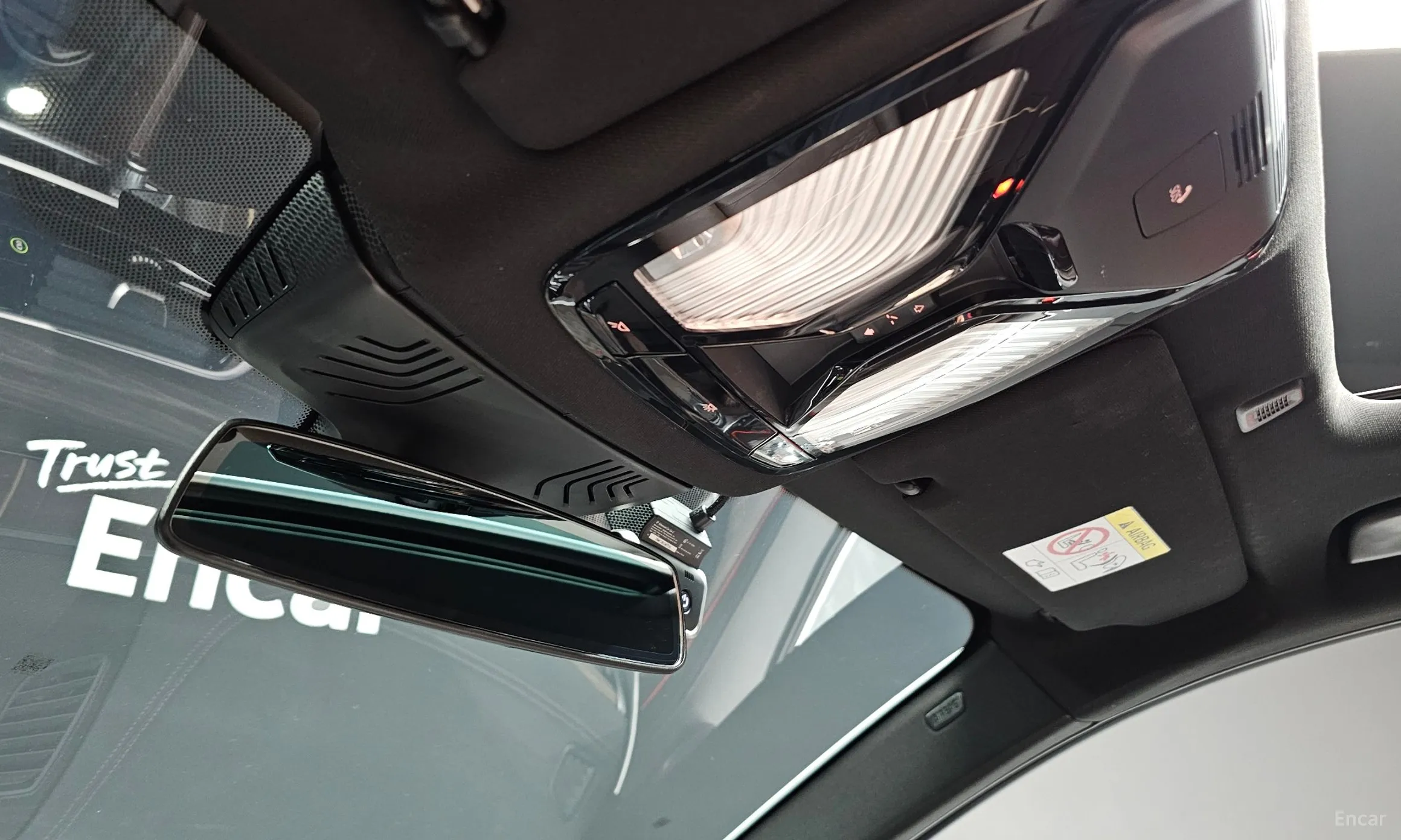BMW 5 Series (G30) превью 14