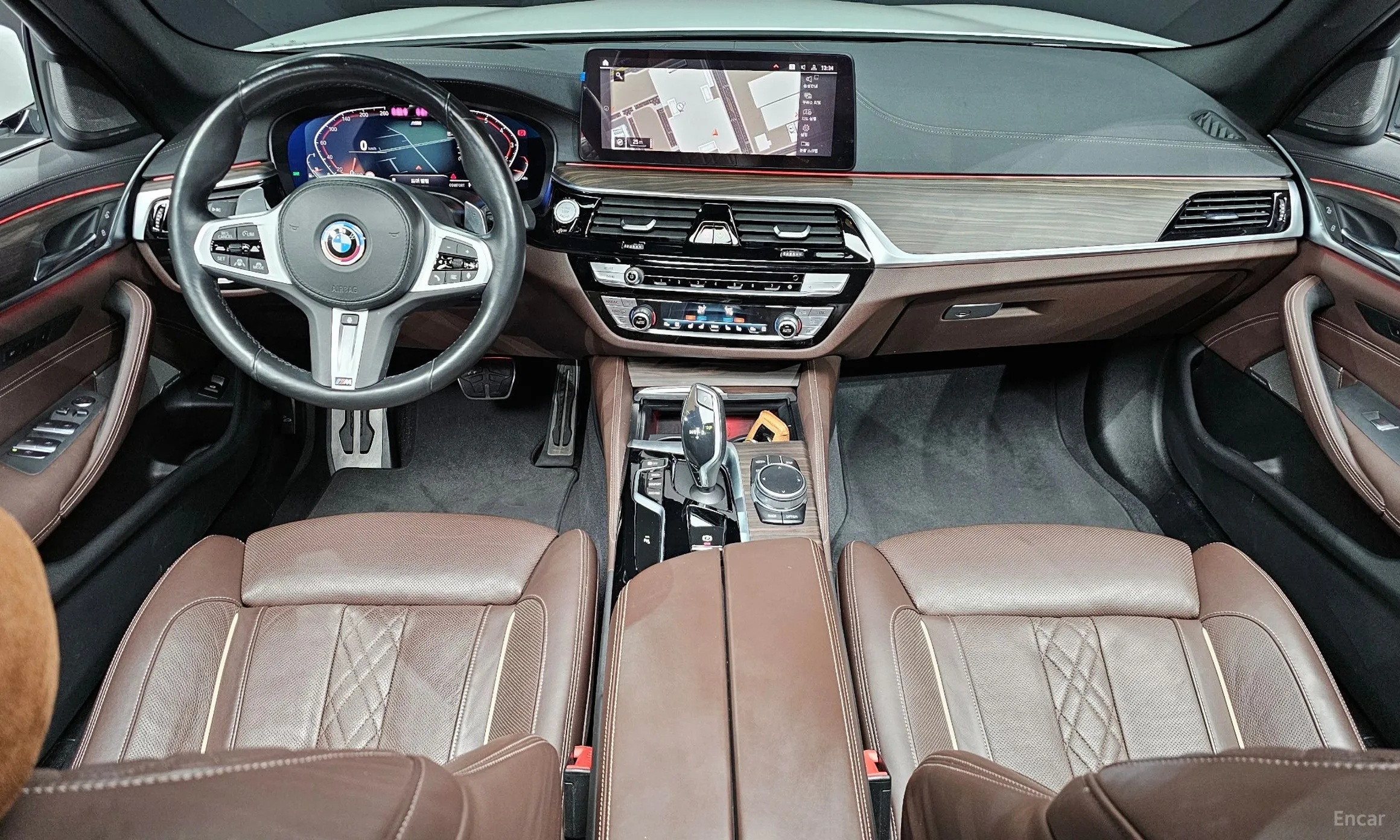 BMW 5 Series (G30) превью 7