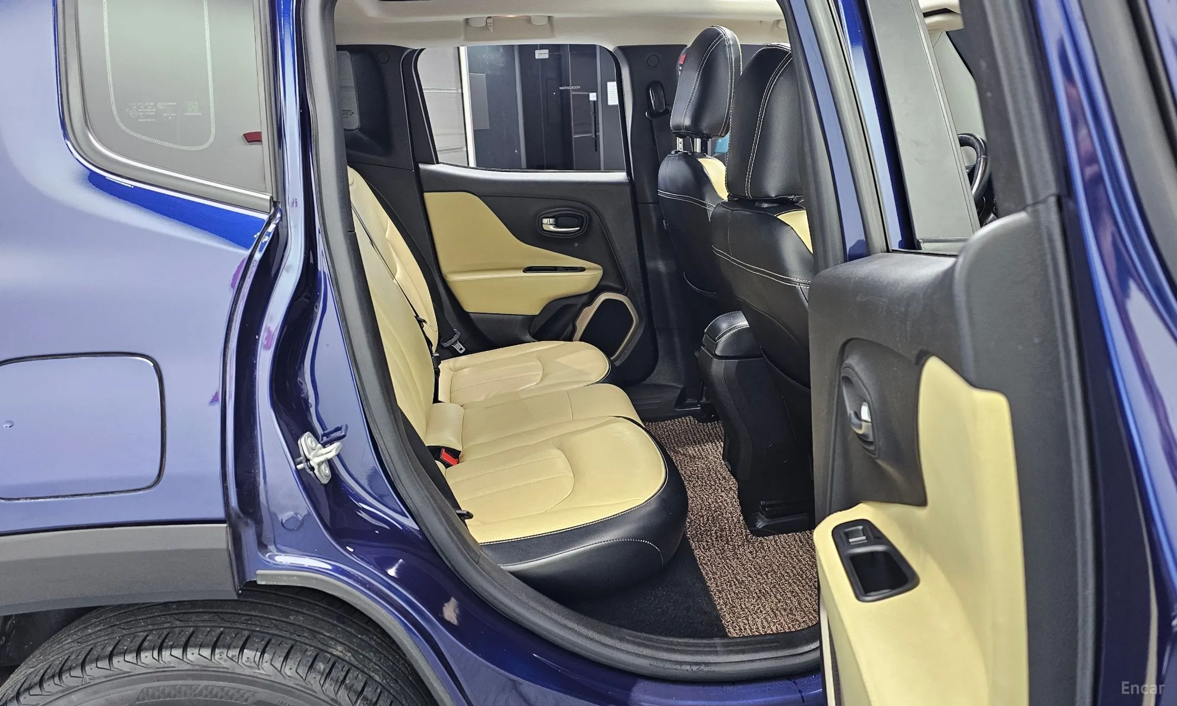 Jeep Renegade превью 12