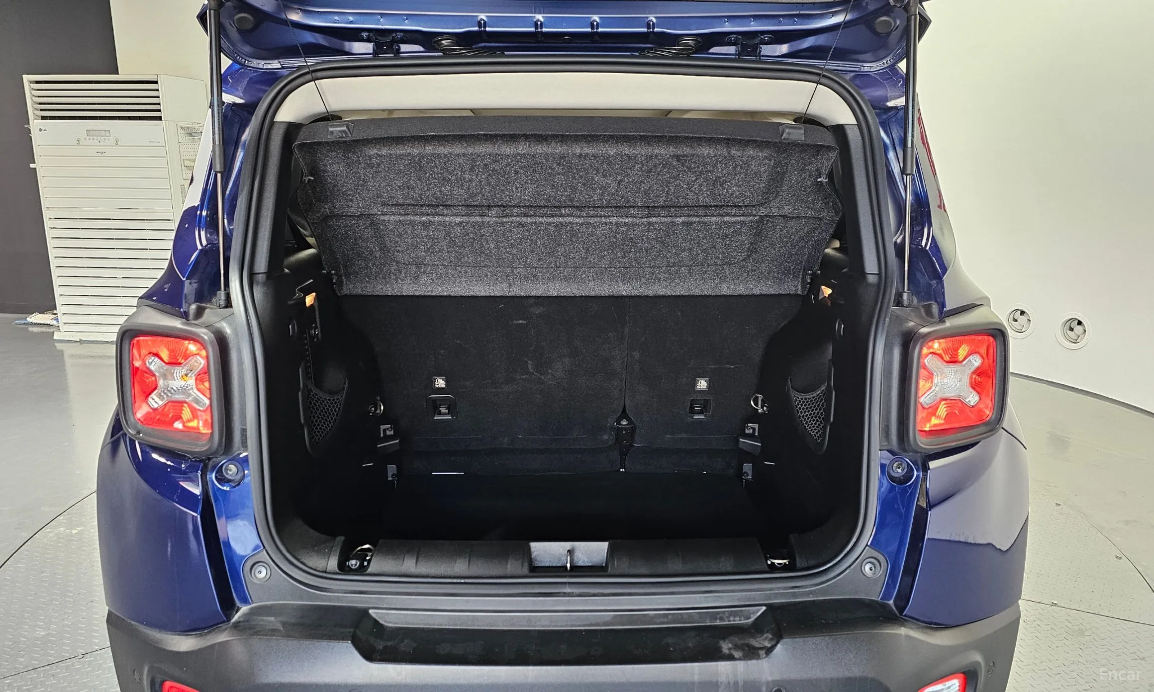 Jeep Renegade превью 20