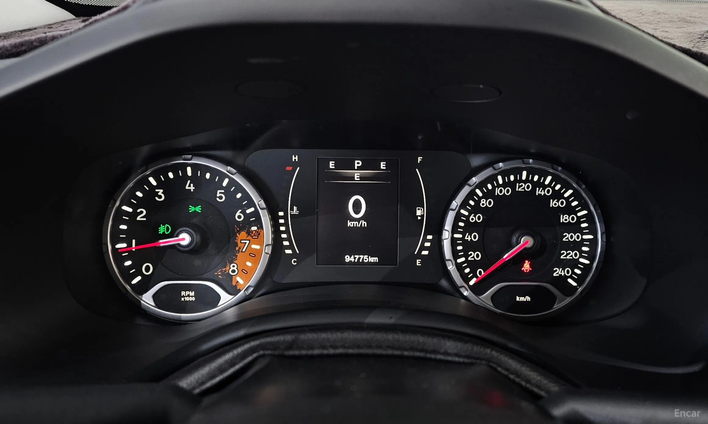 Jeep Renegade превью 8