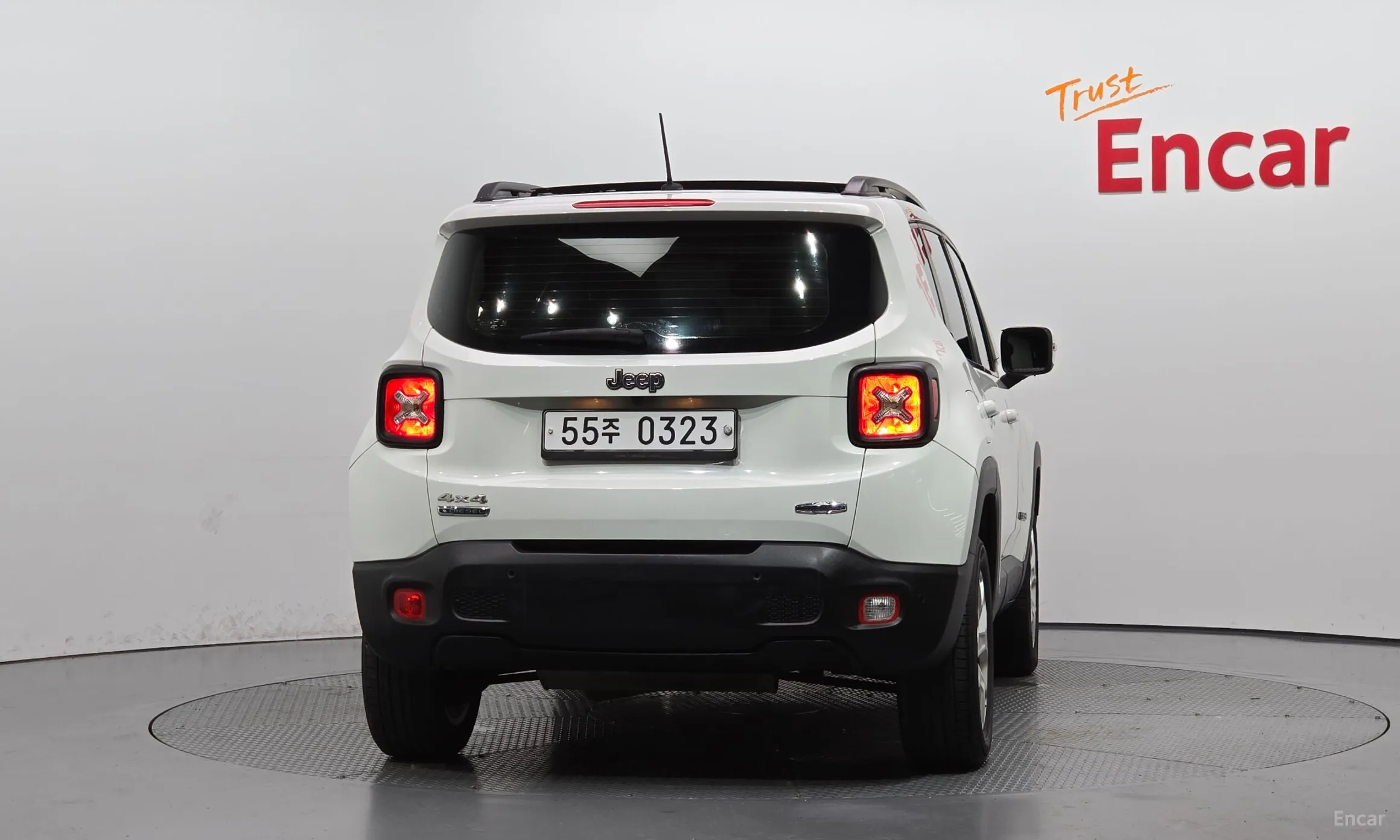 Jeep Renegade превью 4