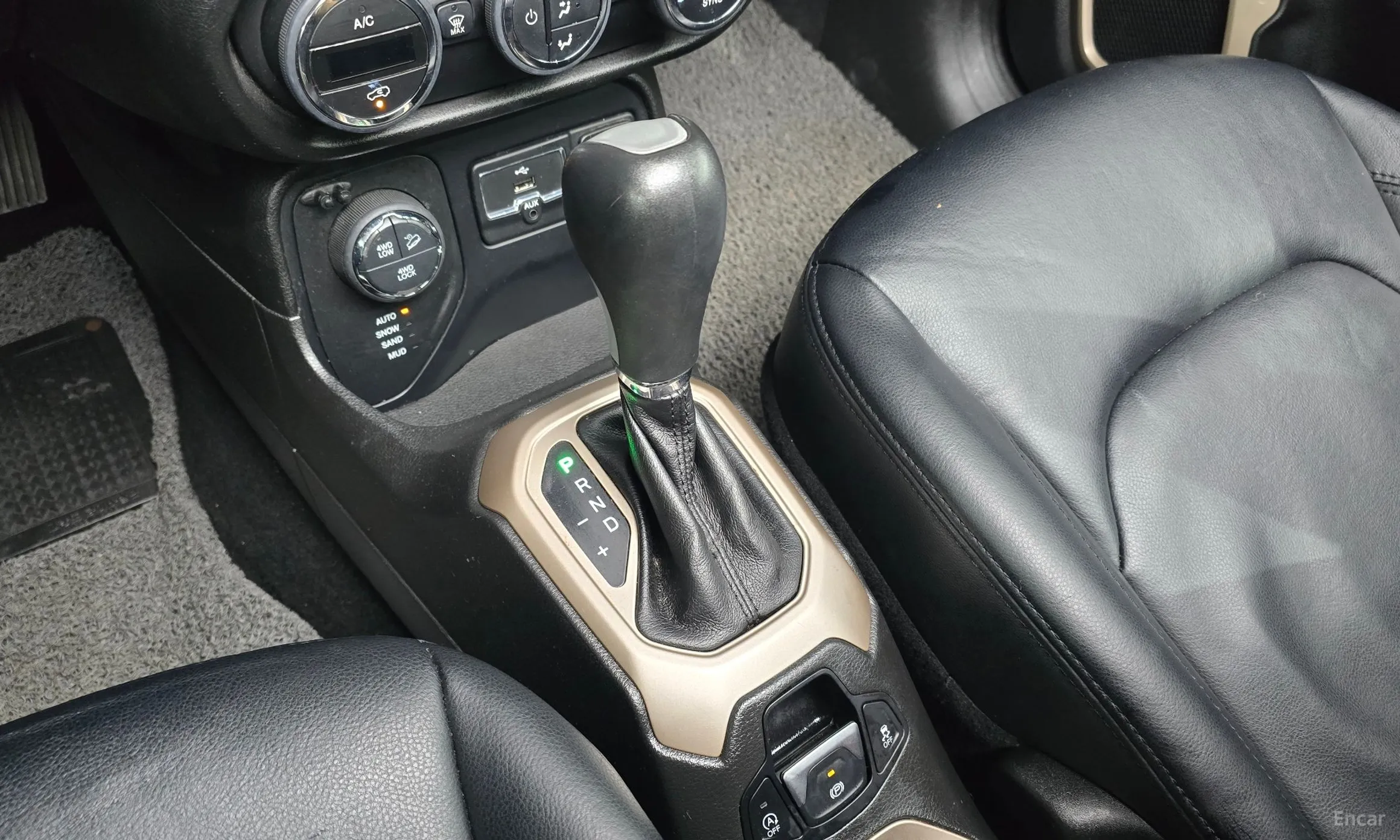 Jeep Renegade превью 9