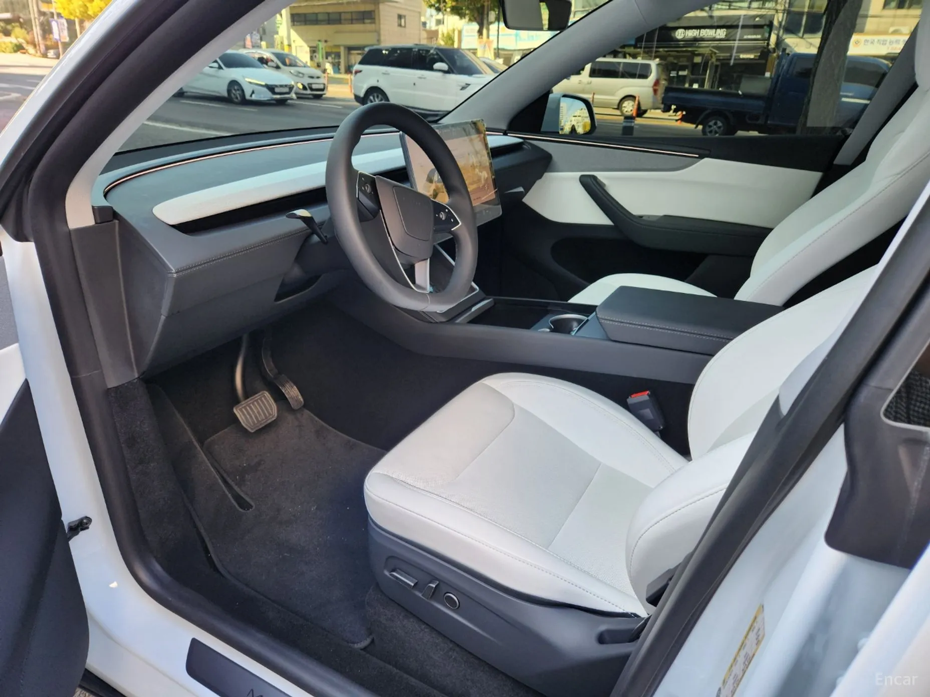 Tesla Model Y превью 10