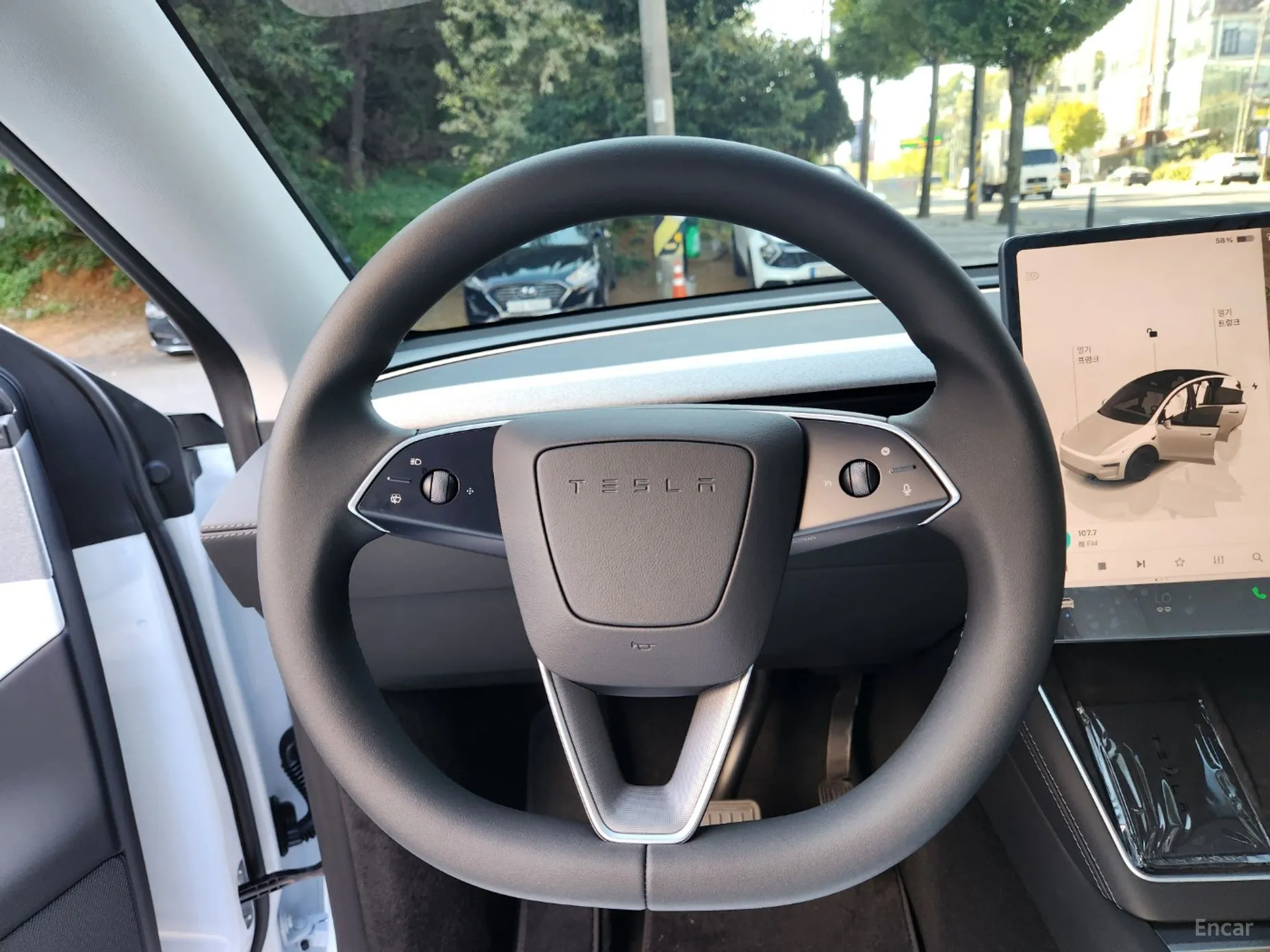 Tesla Model Y превью 11