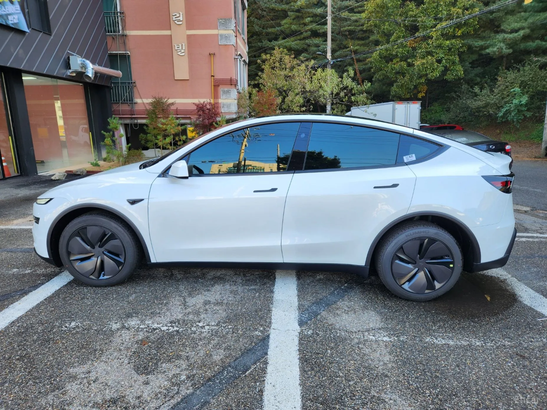 Tesla Model Y превью 4