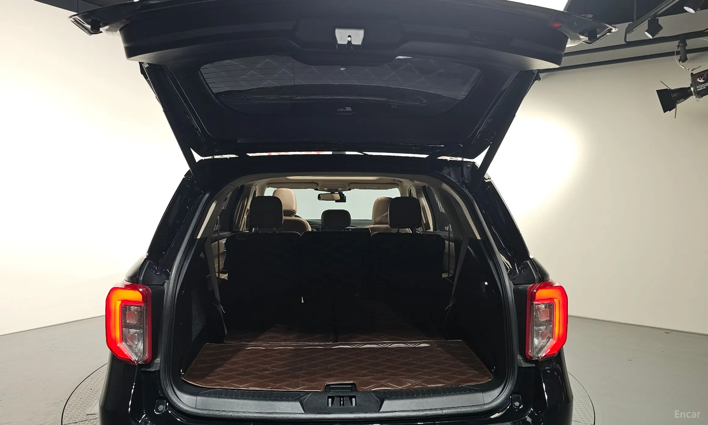 Ford Explorer 6th Generation превью 20