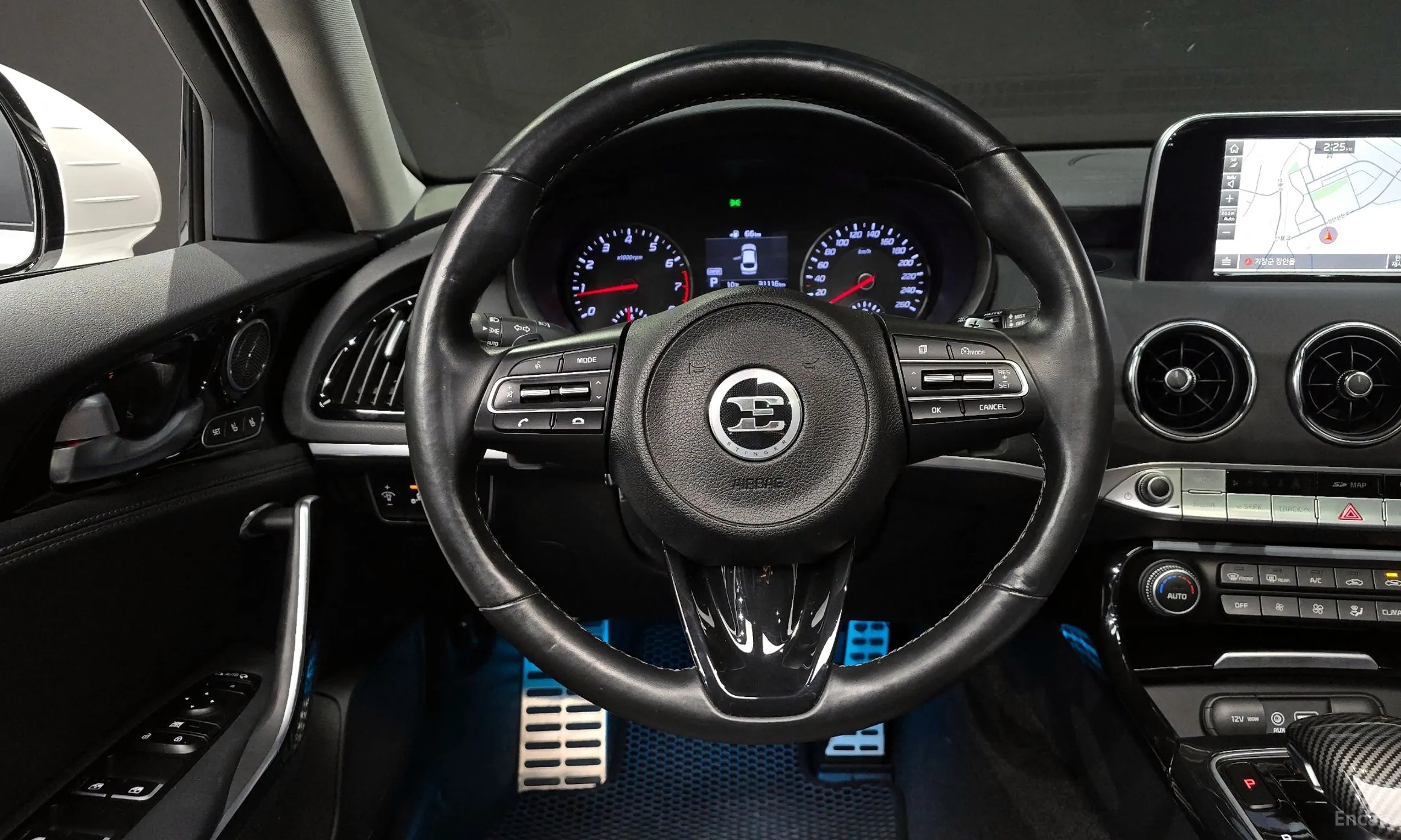 Kia Stinger превью 13