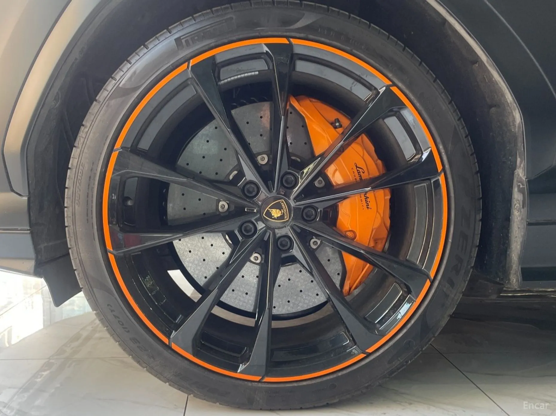 Lamborghini Urus превью 6