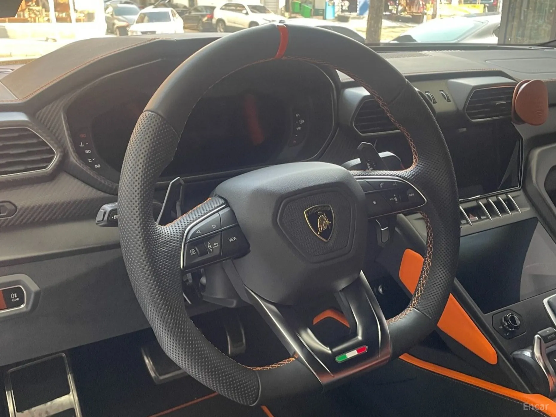 Lamborghini Urus превью 8