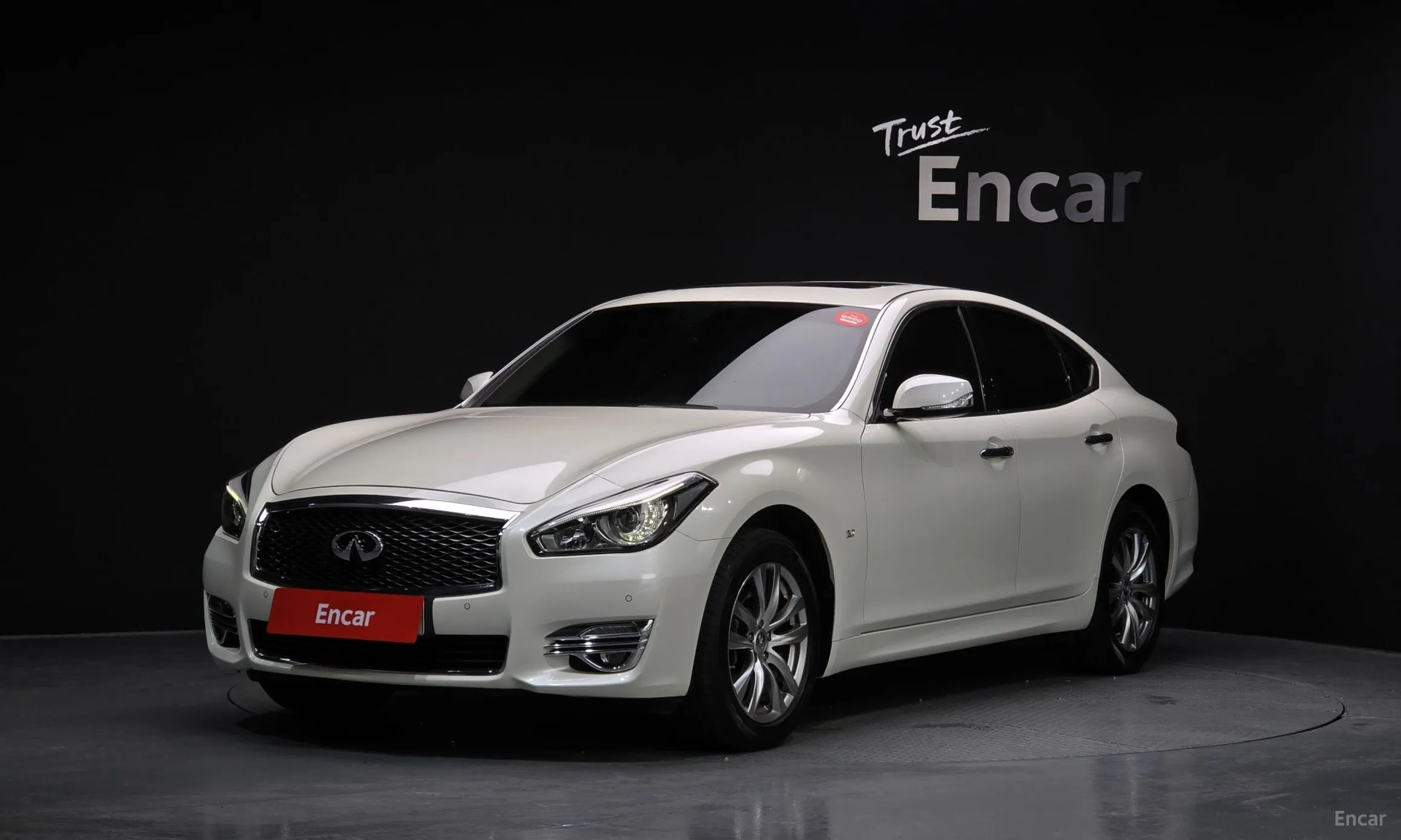 Infiniti Q70