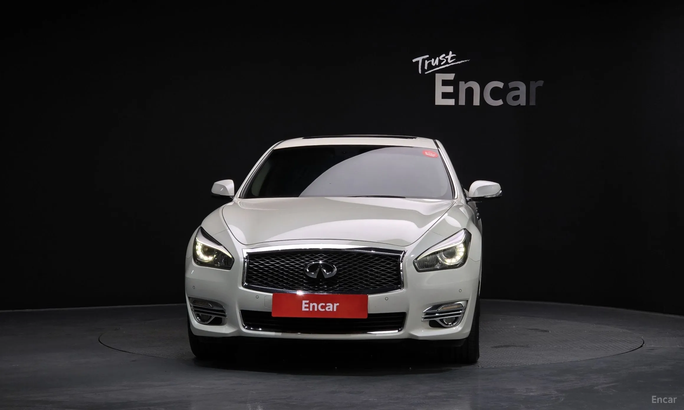 Infiniti Q70 превью 3