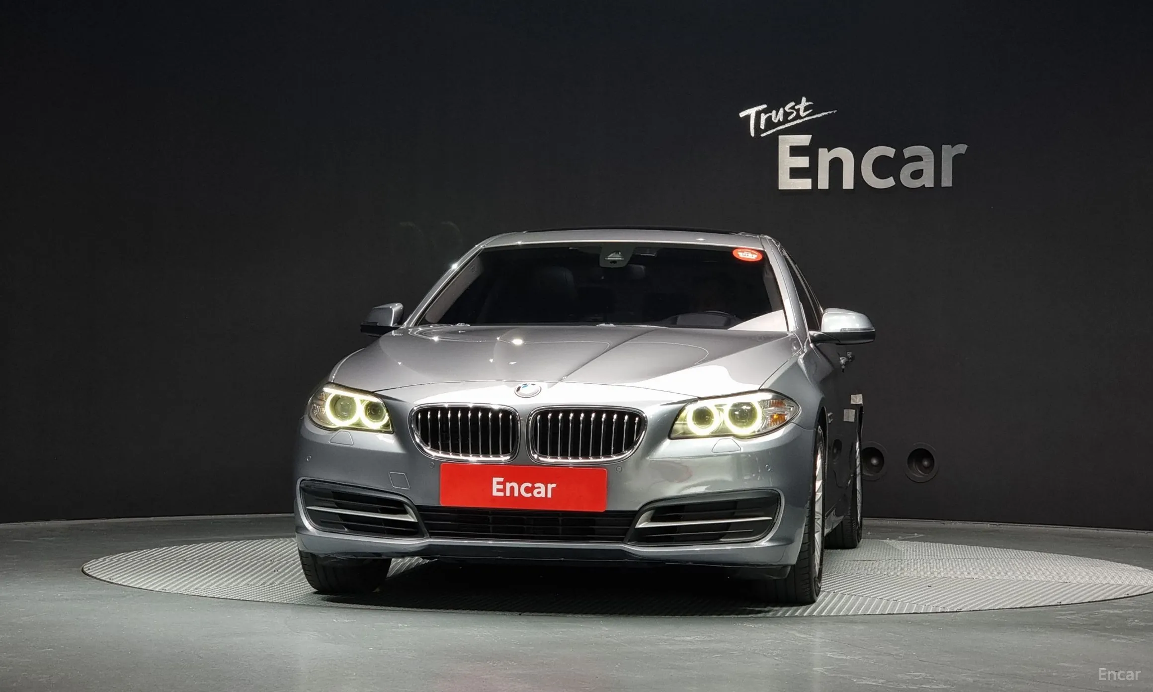 BMW 5 Series (F10) превью 3