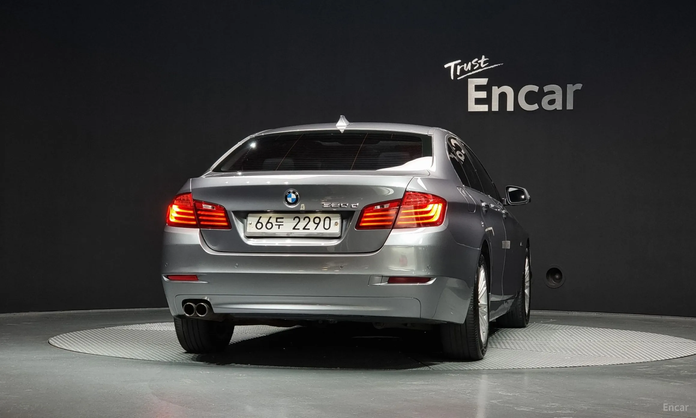 BMW 5 Series (F10) превью 4