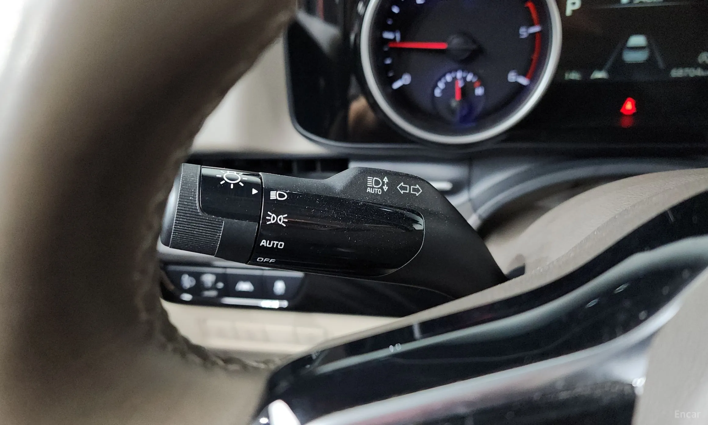Kia Carnival Gen 4 превью 14