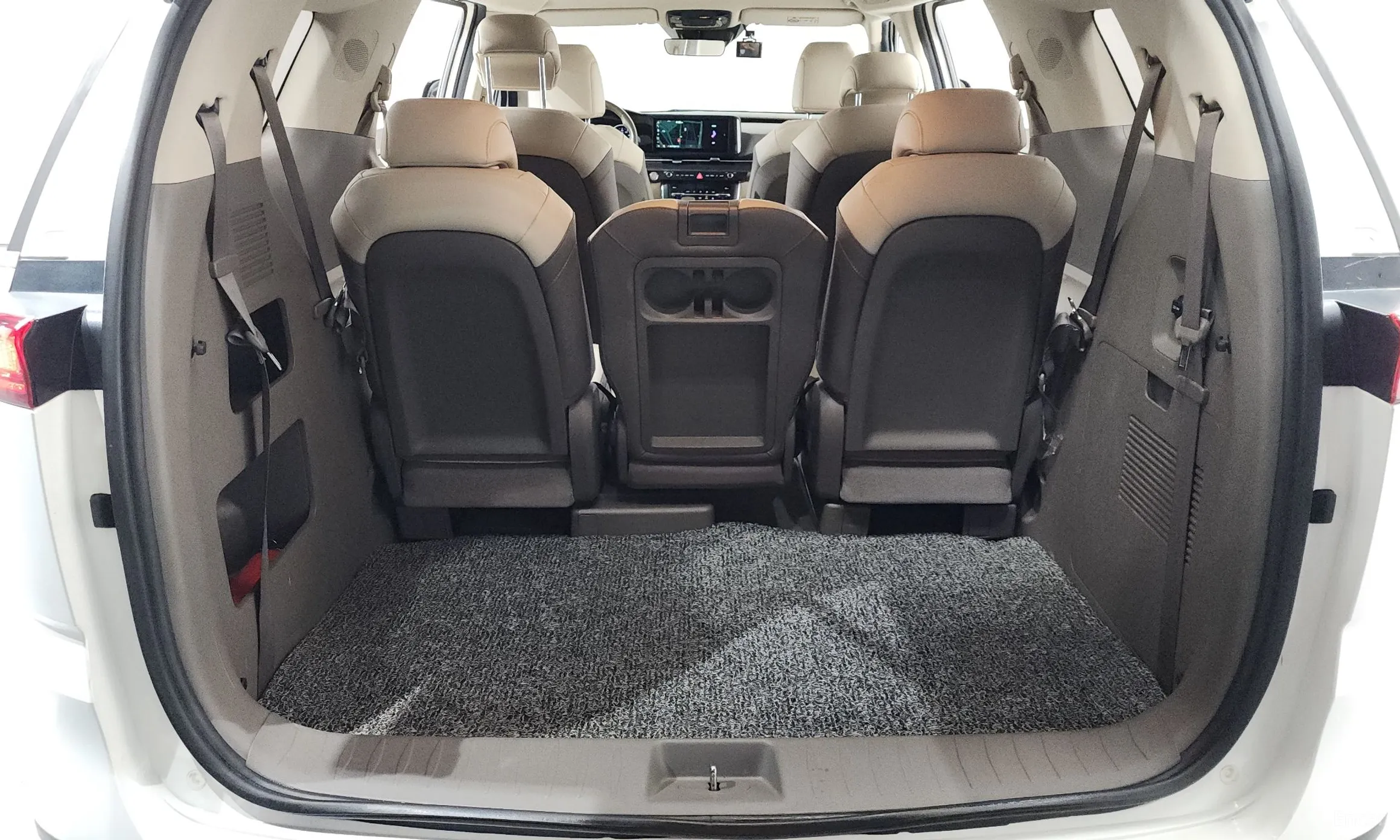 Kia Carnival Gen 4 превью 20