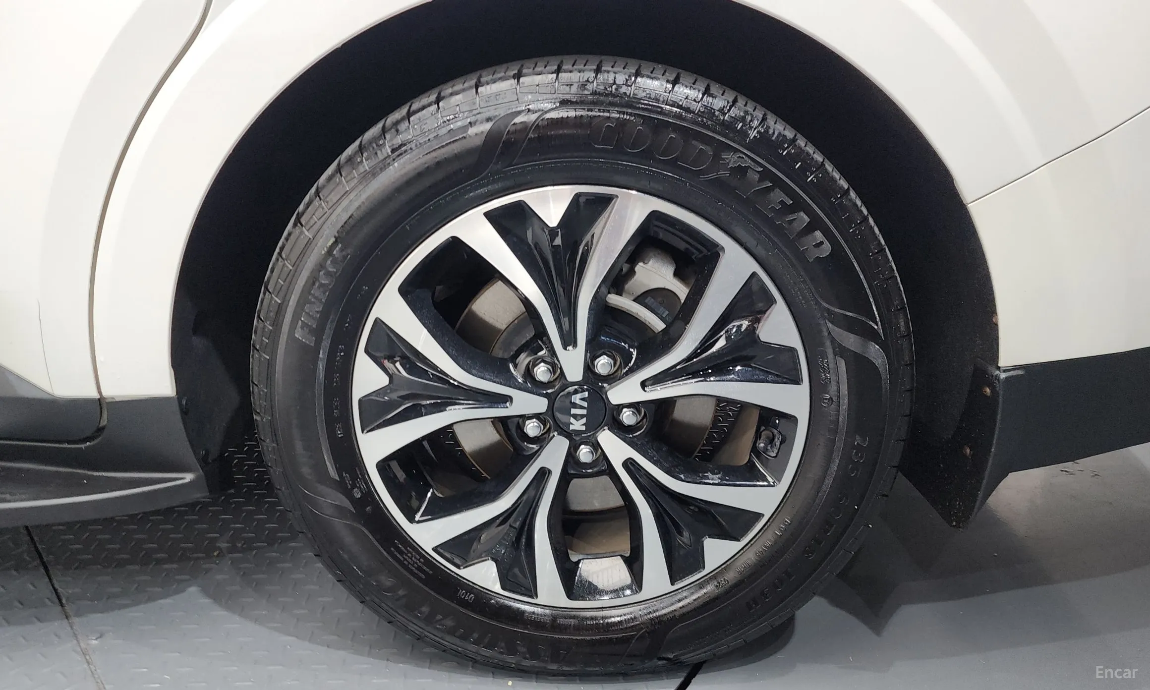 Kia Carnival Gen 4 превью 5