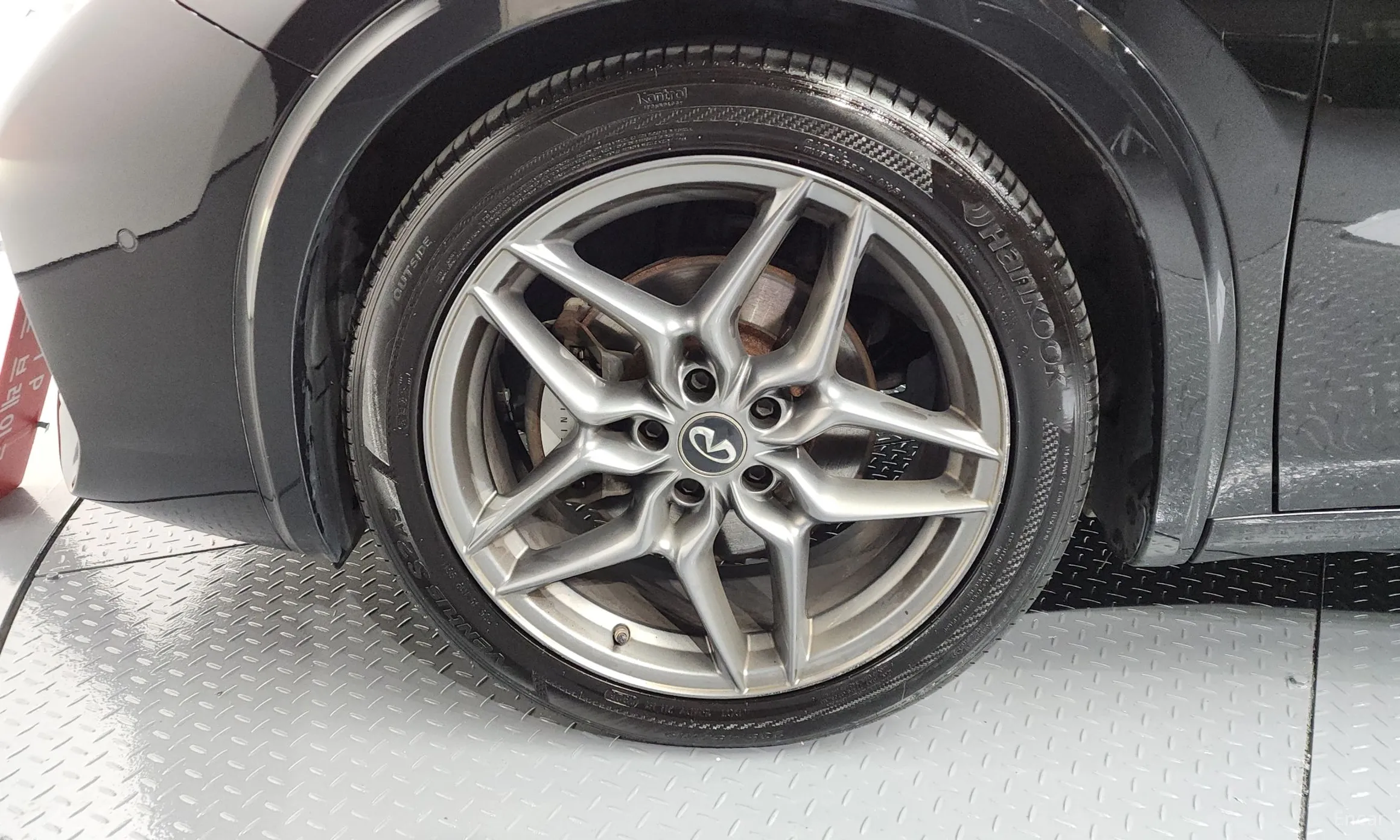 Infiniti Q30 превью 5