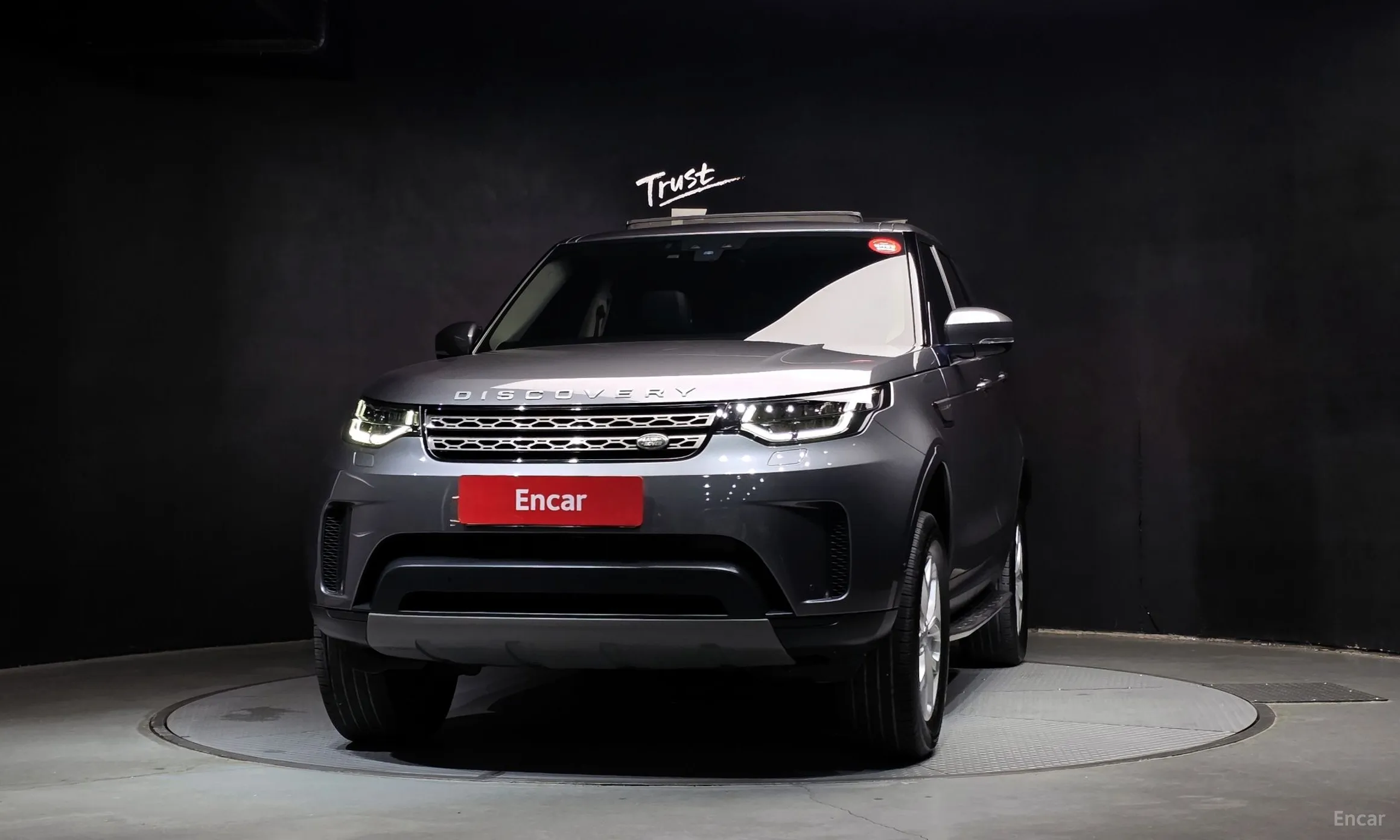 Land Rover Discovery 5 превью 3
