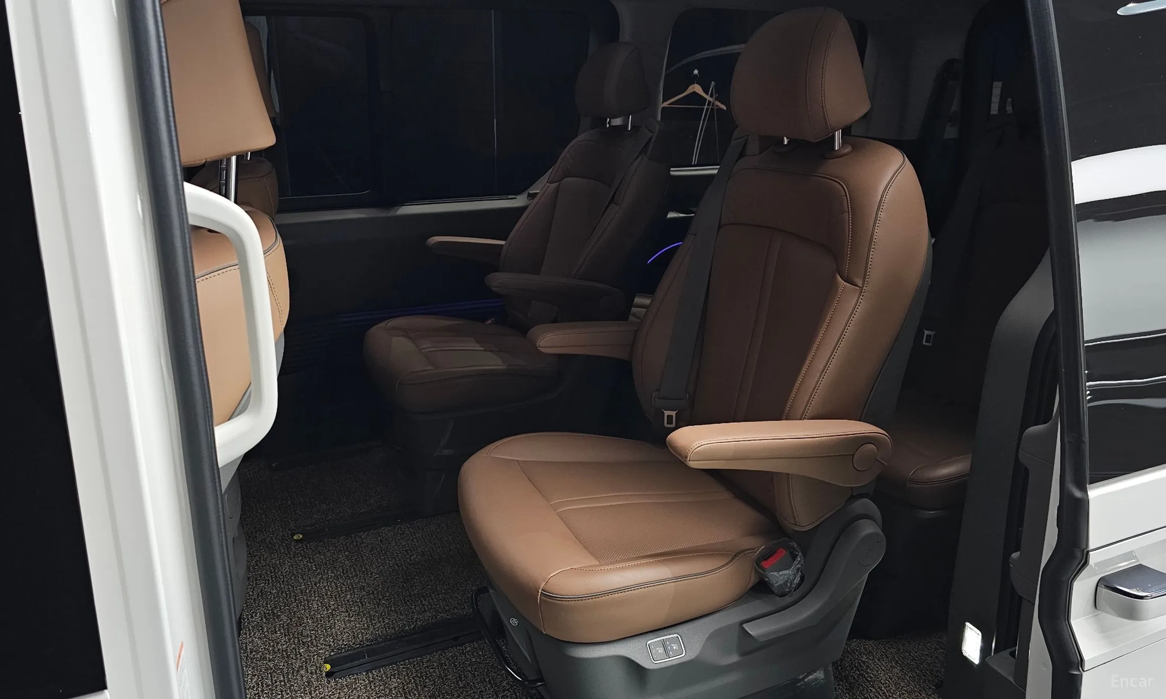 Hyundai Staria превью 12