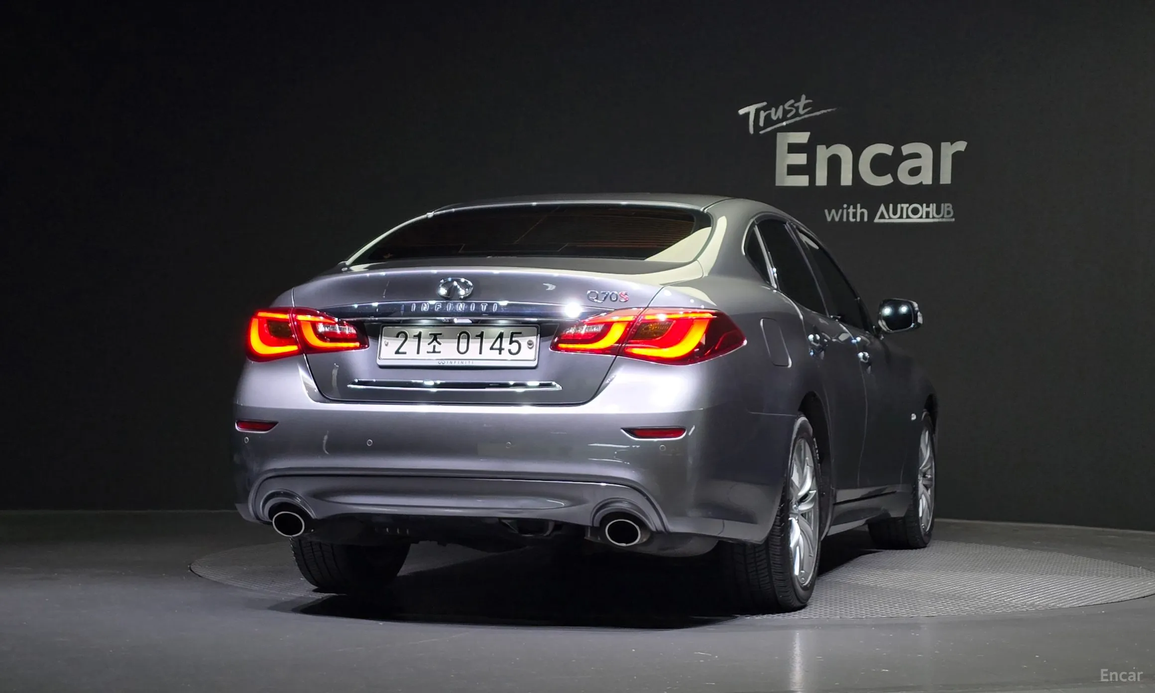 Infiniti Q70 превью 4
