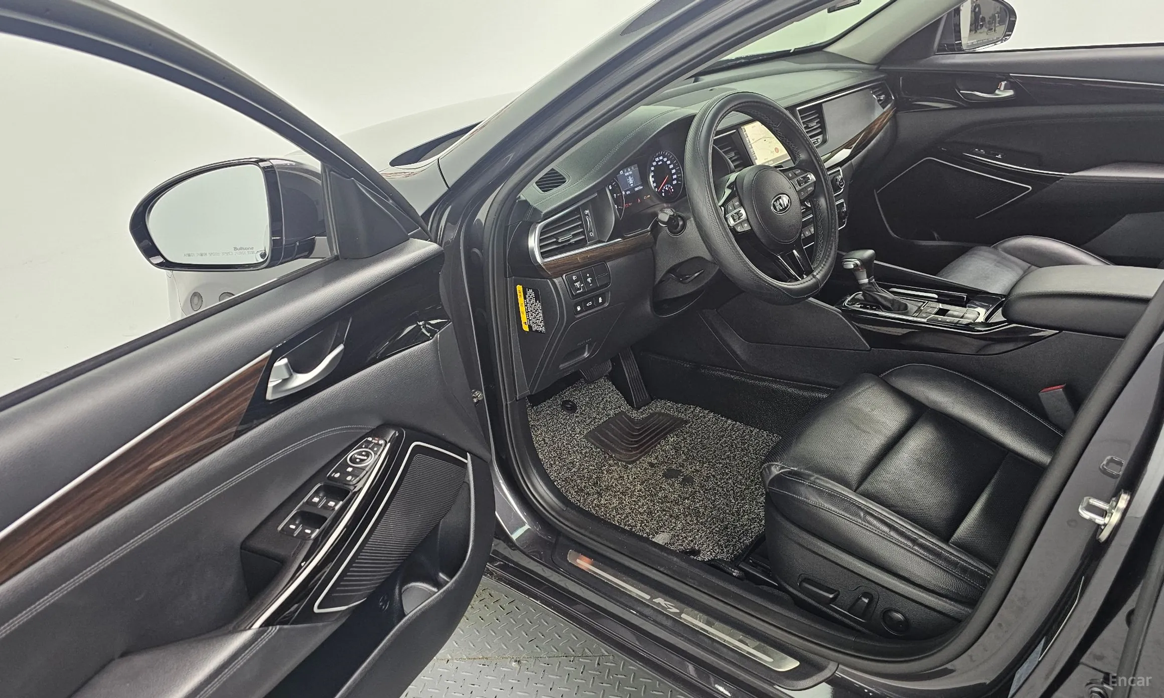 Kia K7 превью 10
