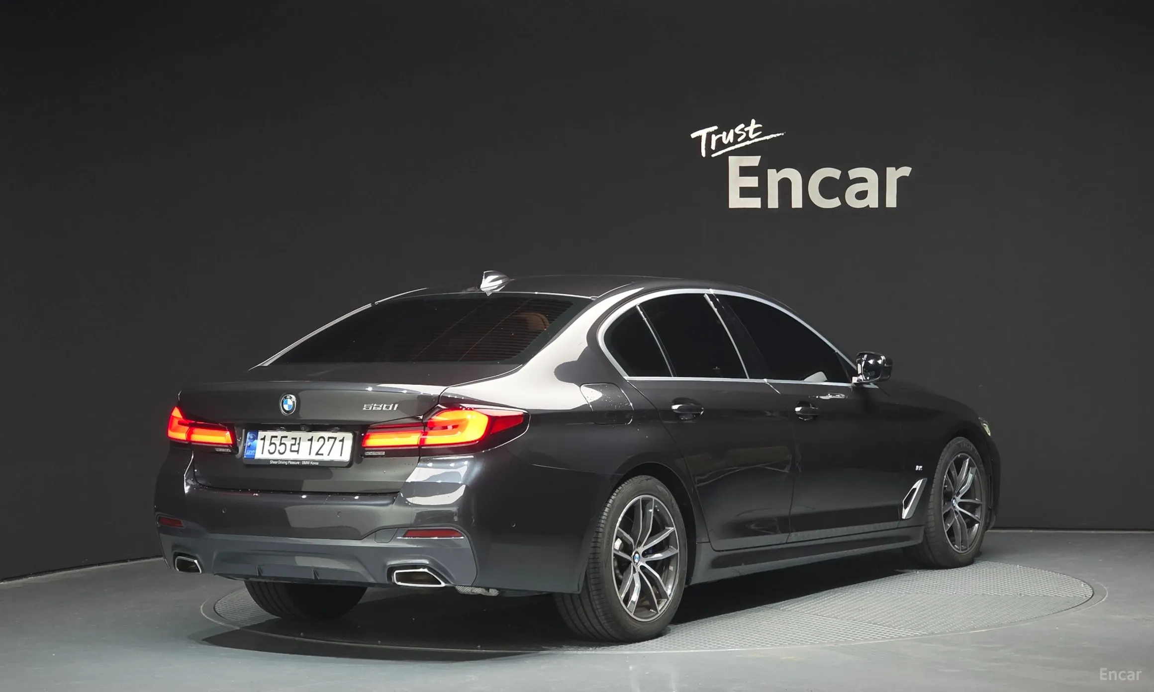 BMW 5 Series (G30) превью 2