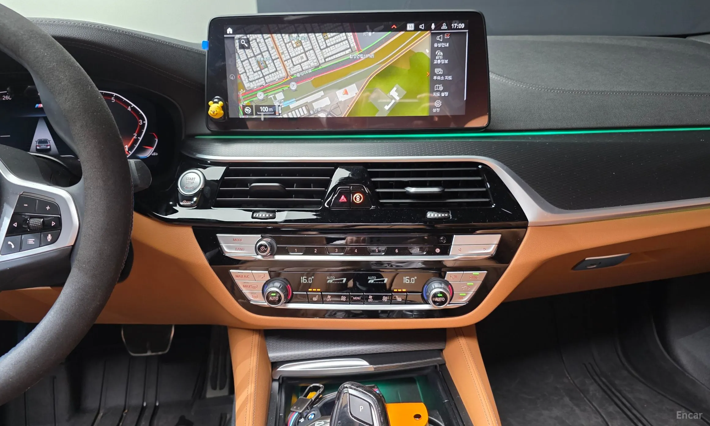 BMW 5 Series (G30) превью 16
