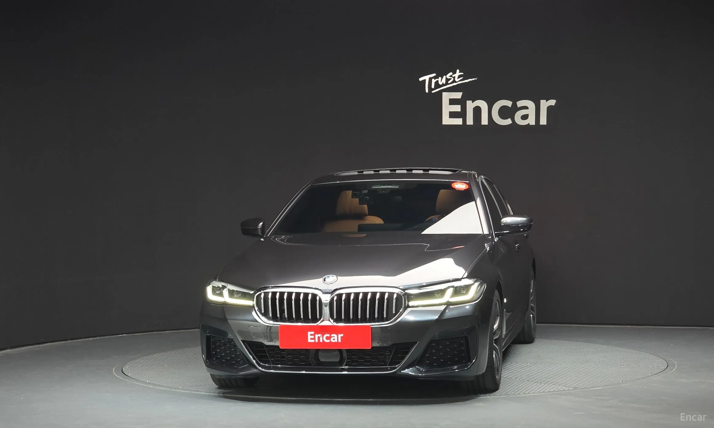 BMW 5 Series (G30) превью 3