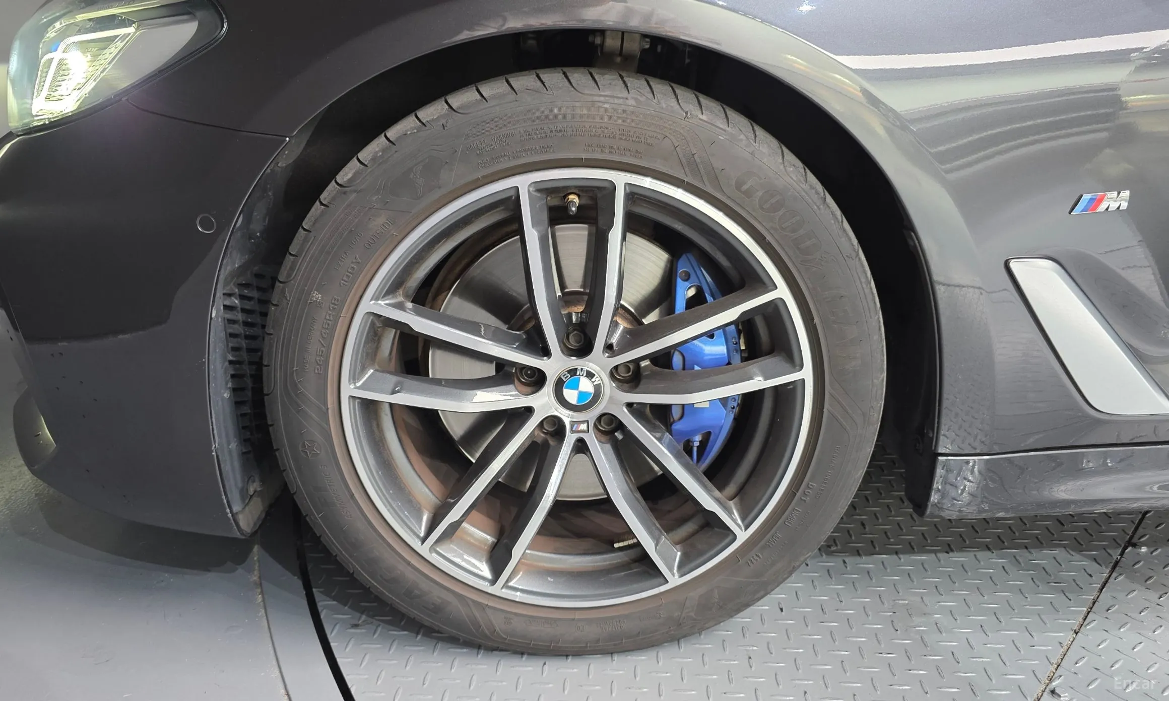 BMW 5 Series (G30) превью 5