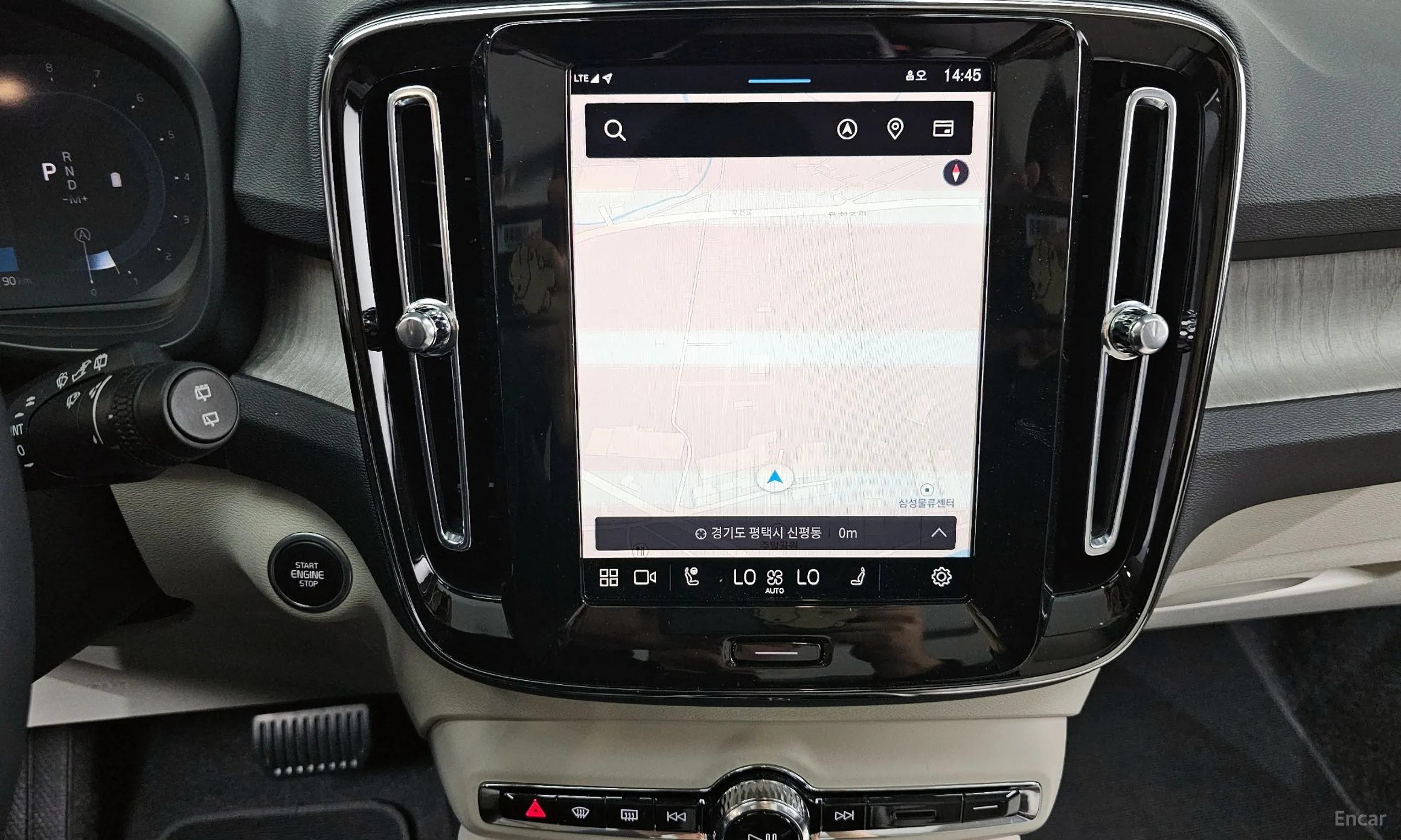 Volvo XC40 превью 14