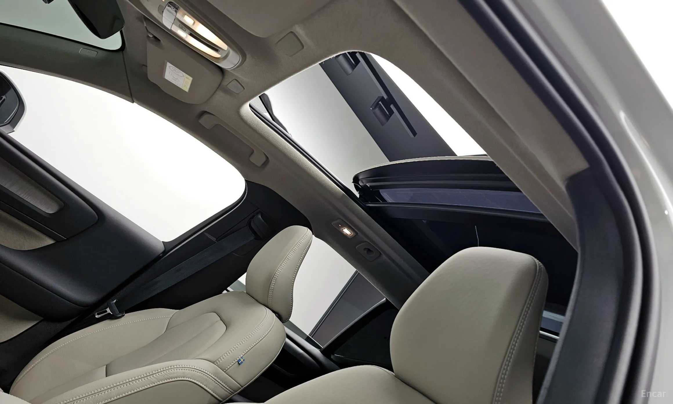 Volvo XC40 превью 19