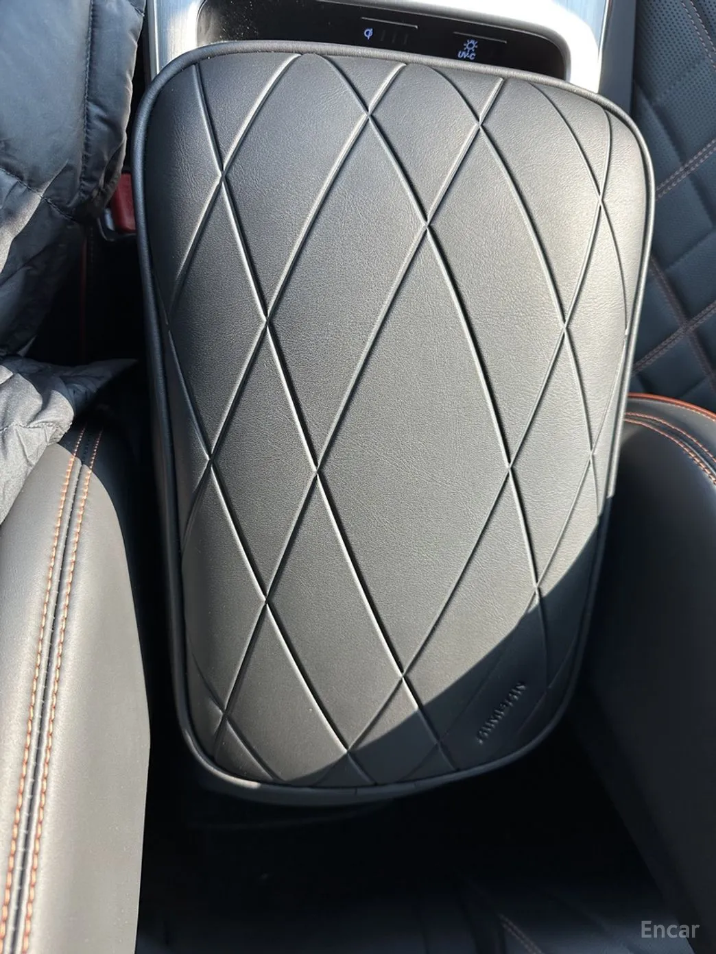 Genesis GV70 превью 13