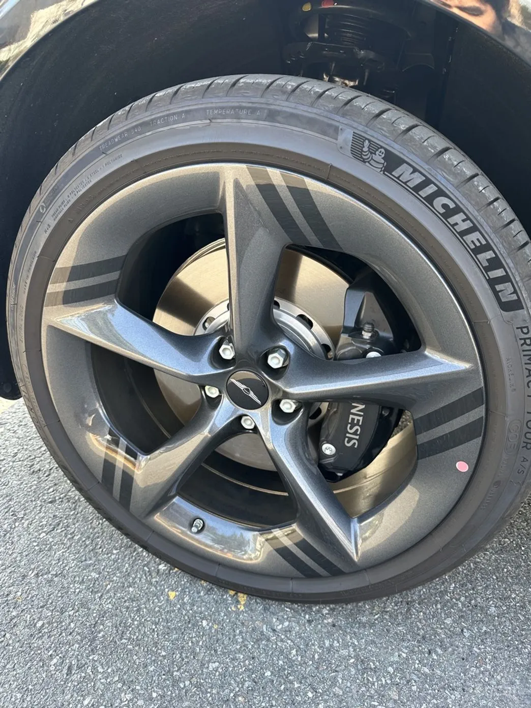 Genesis GV70 превью 16