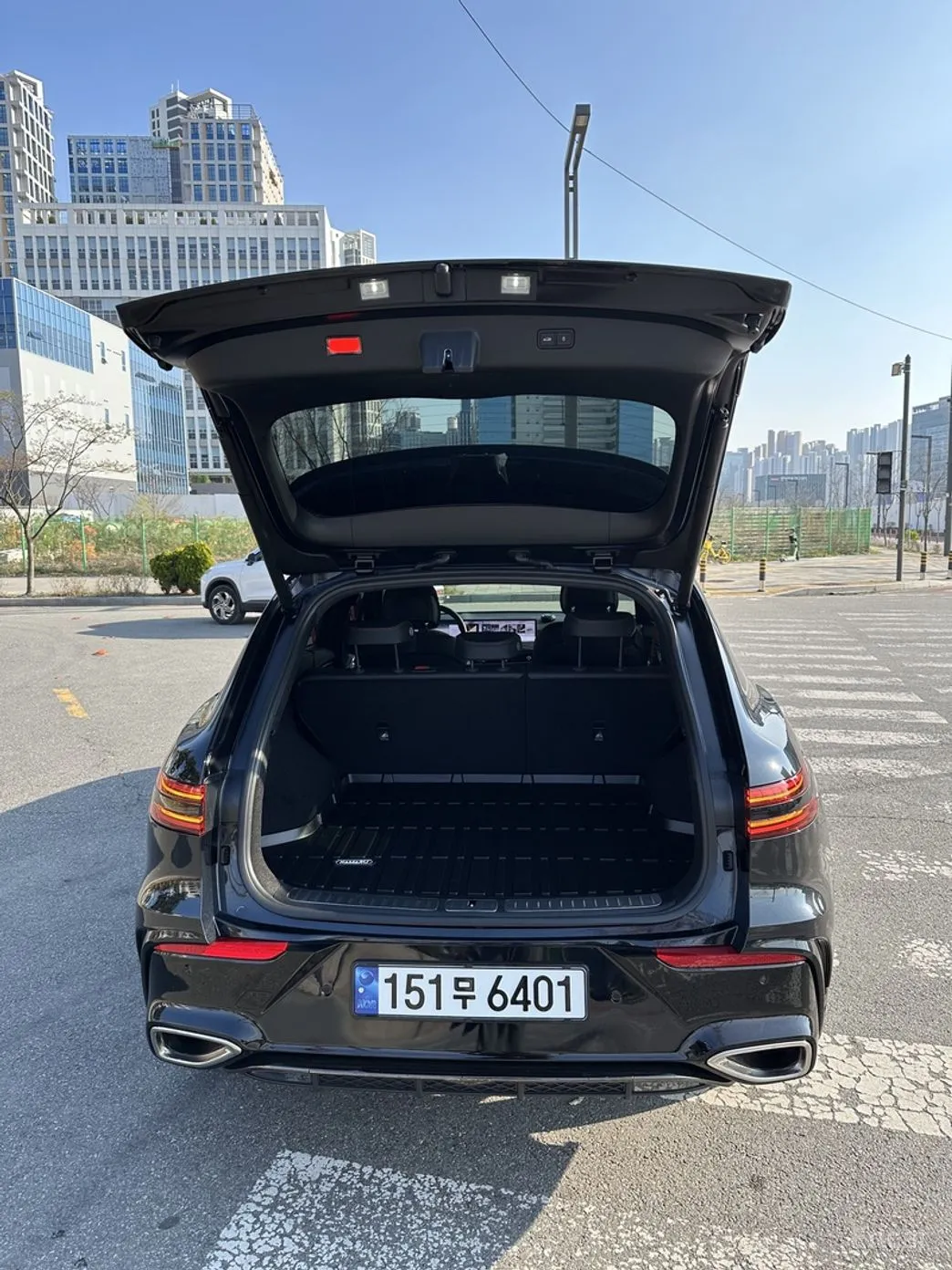 Genesis GV70 превью 17