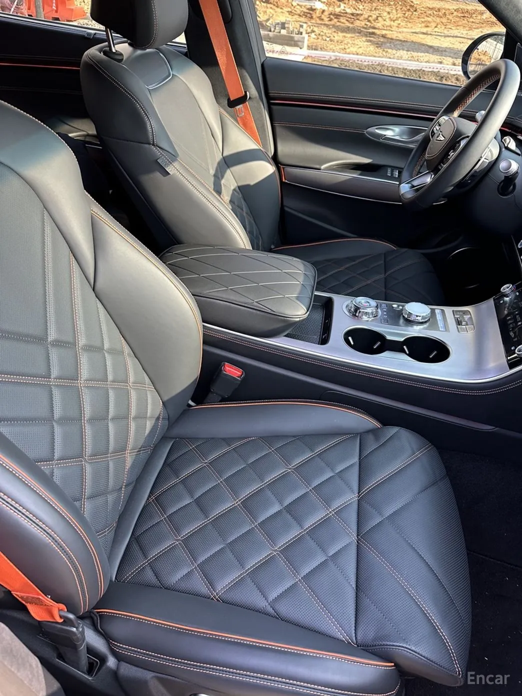 Genesis GV70 превью 7